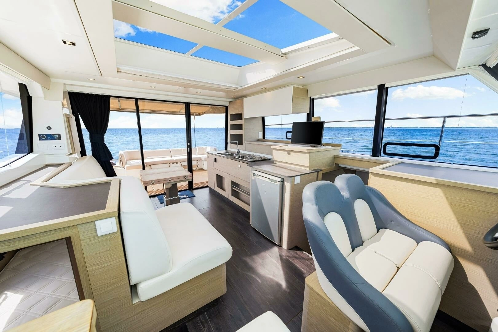 2021 Fountaine Pajot MY4.S - Image 9