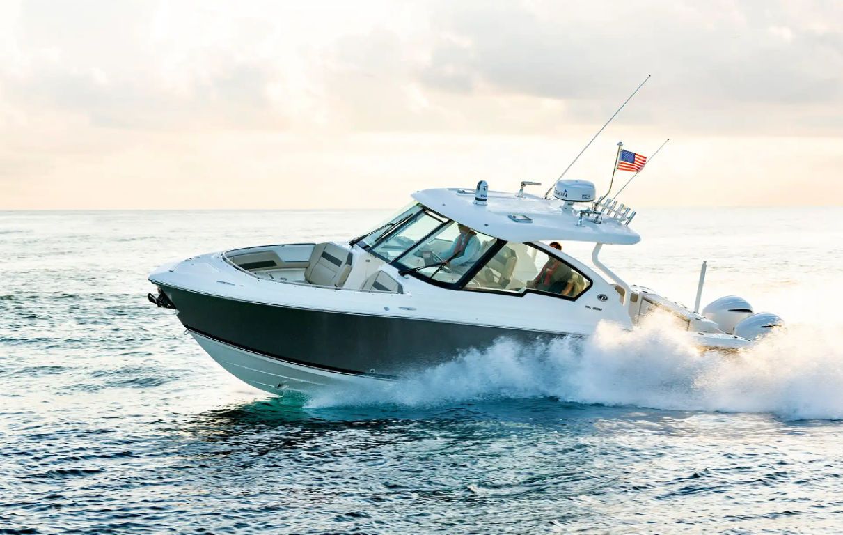 2026 Pursuit DC 326 Dual Console