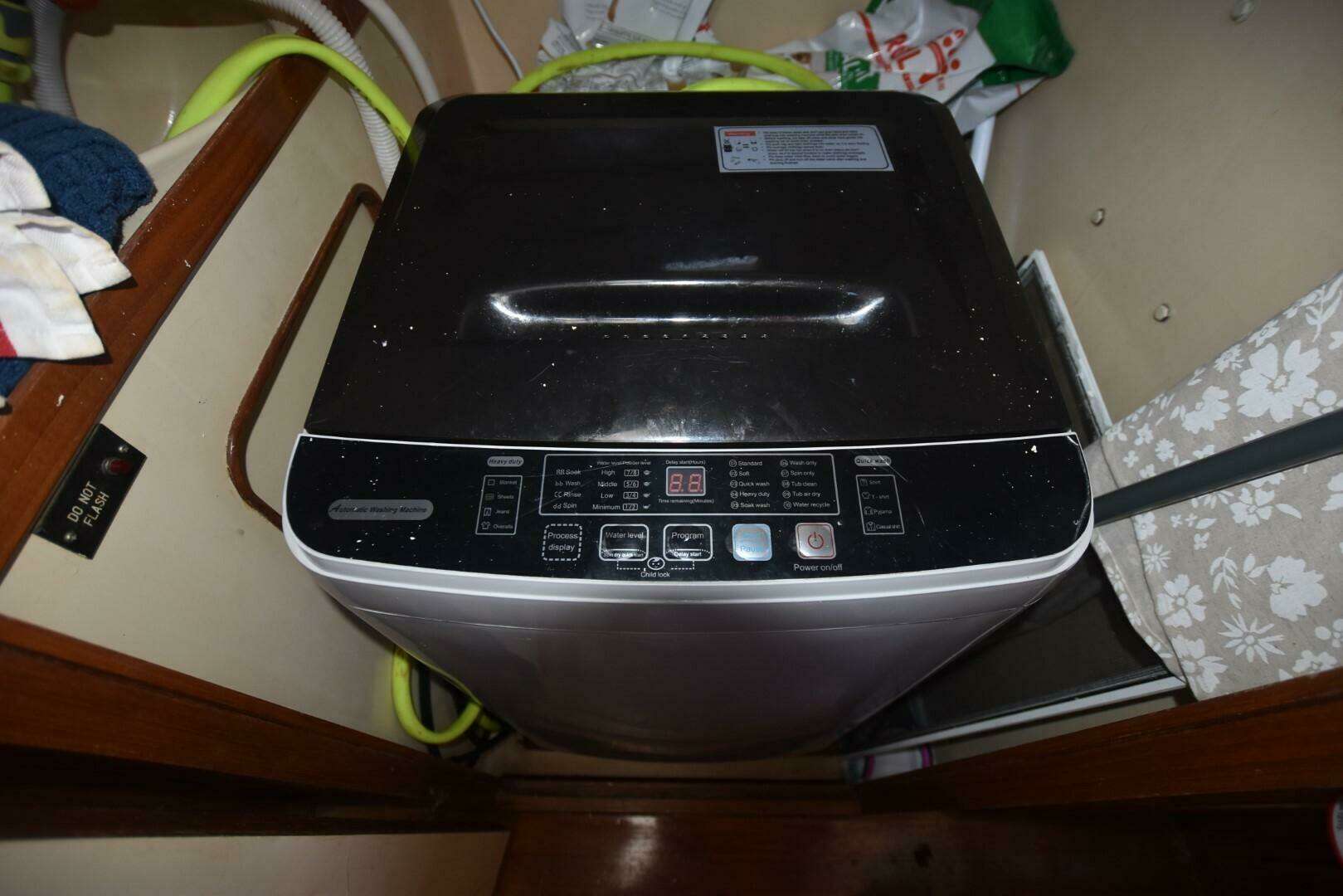 1985 Albin 43 Double Cabin - Image 14