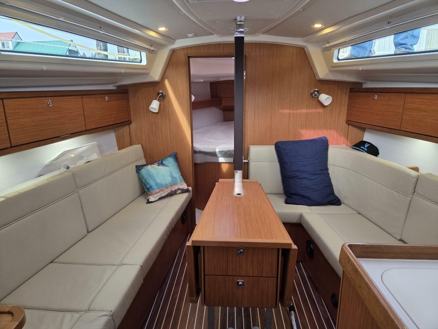 2021 Bavaria Cruiser 34 - Image 3
