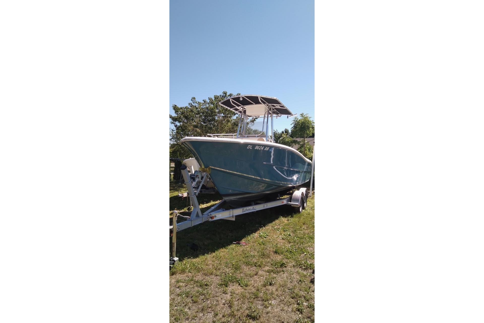 2022 Bulls Bay 230 Center Console