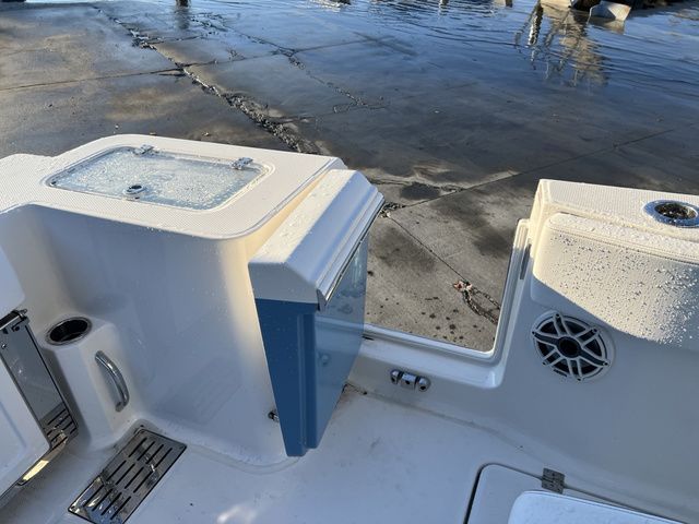 2026 Robalo 300 - 11