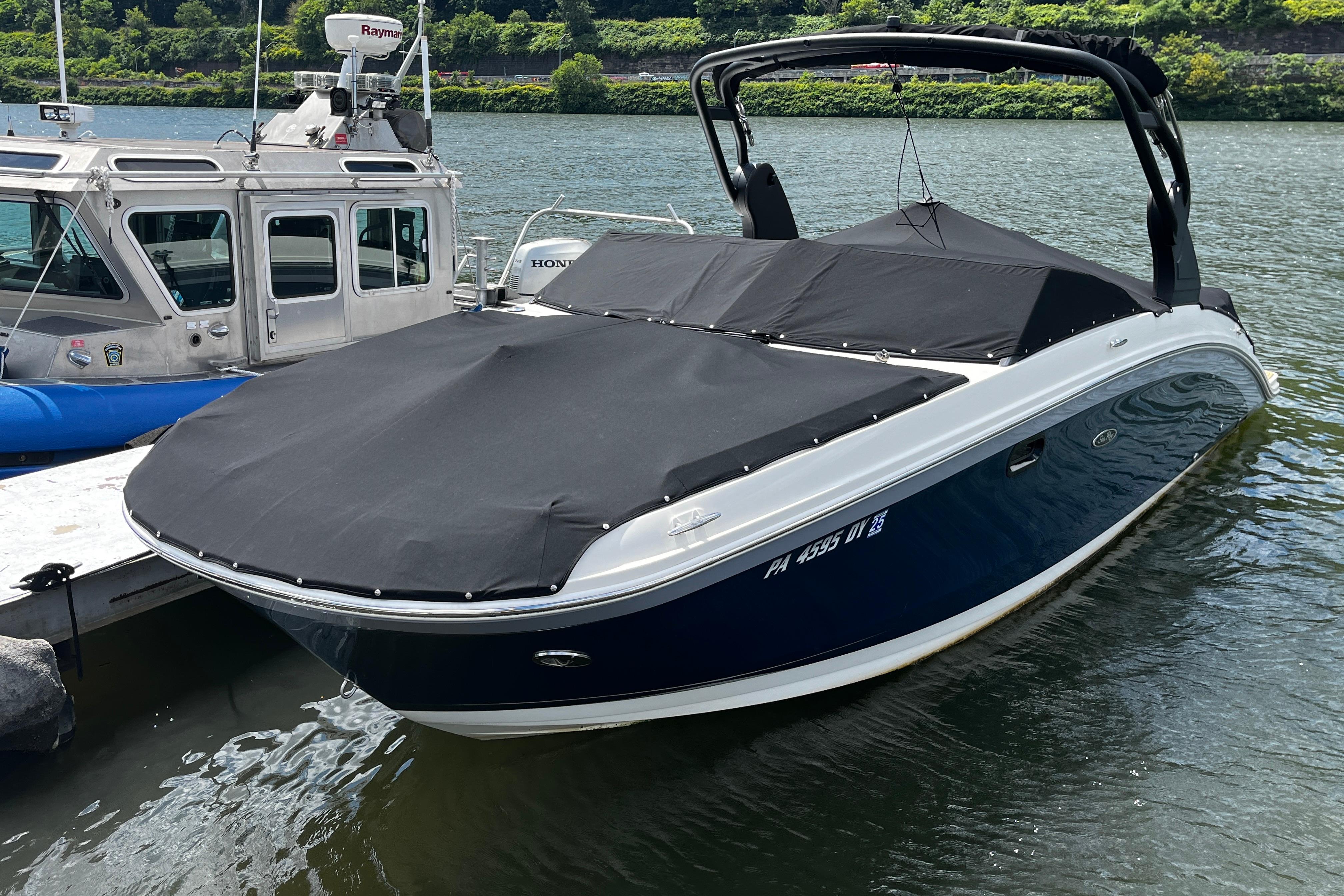 2019 Sea Ray SDX 270