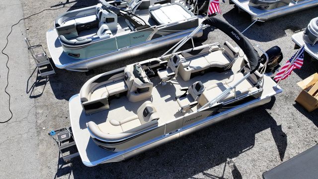 2026 Avalon LSZ - 23 FT Quad Lounger Switchback - 11