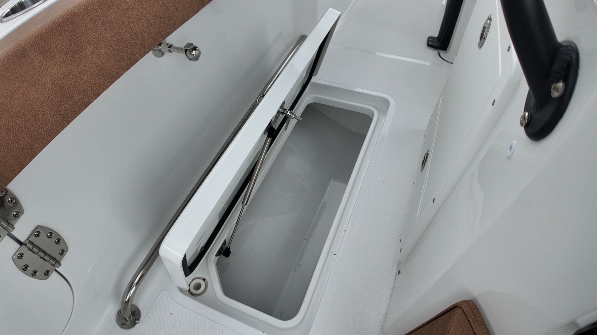 2027 Sea Hunt Ultra 265 SE - 12