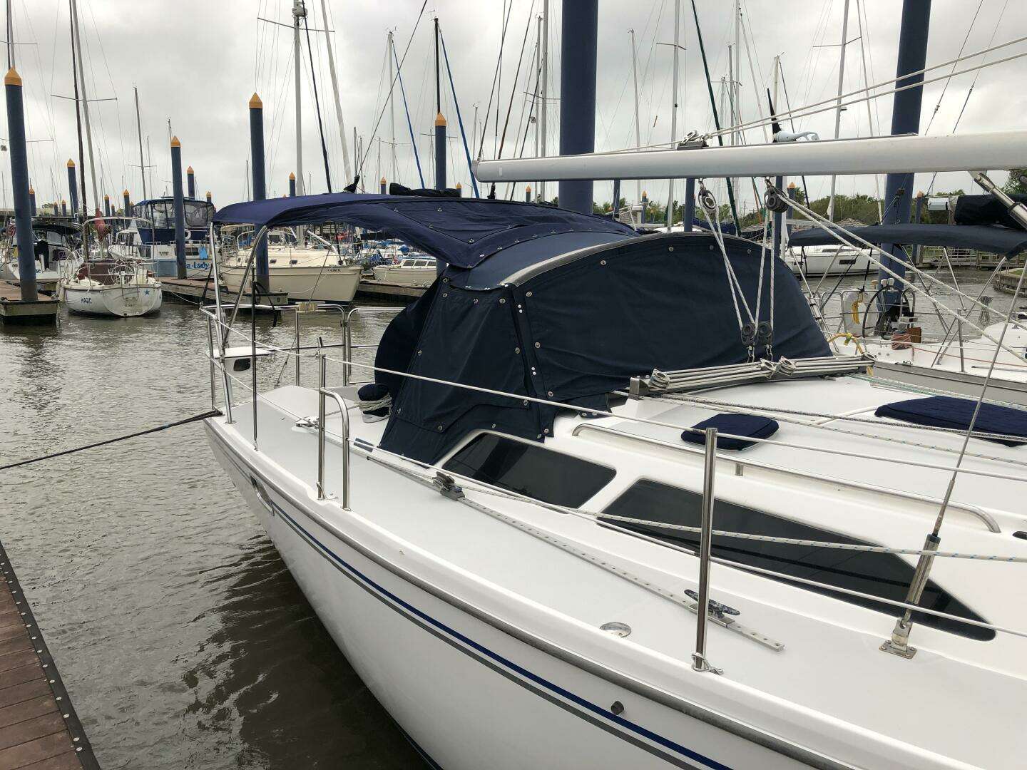 2005 Catalina 320 - Image 3