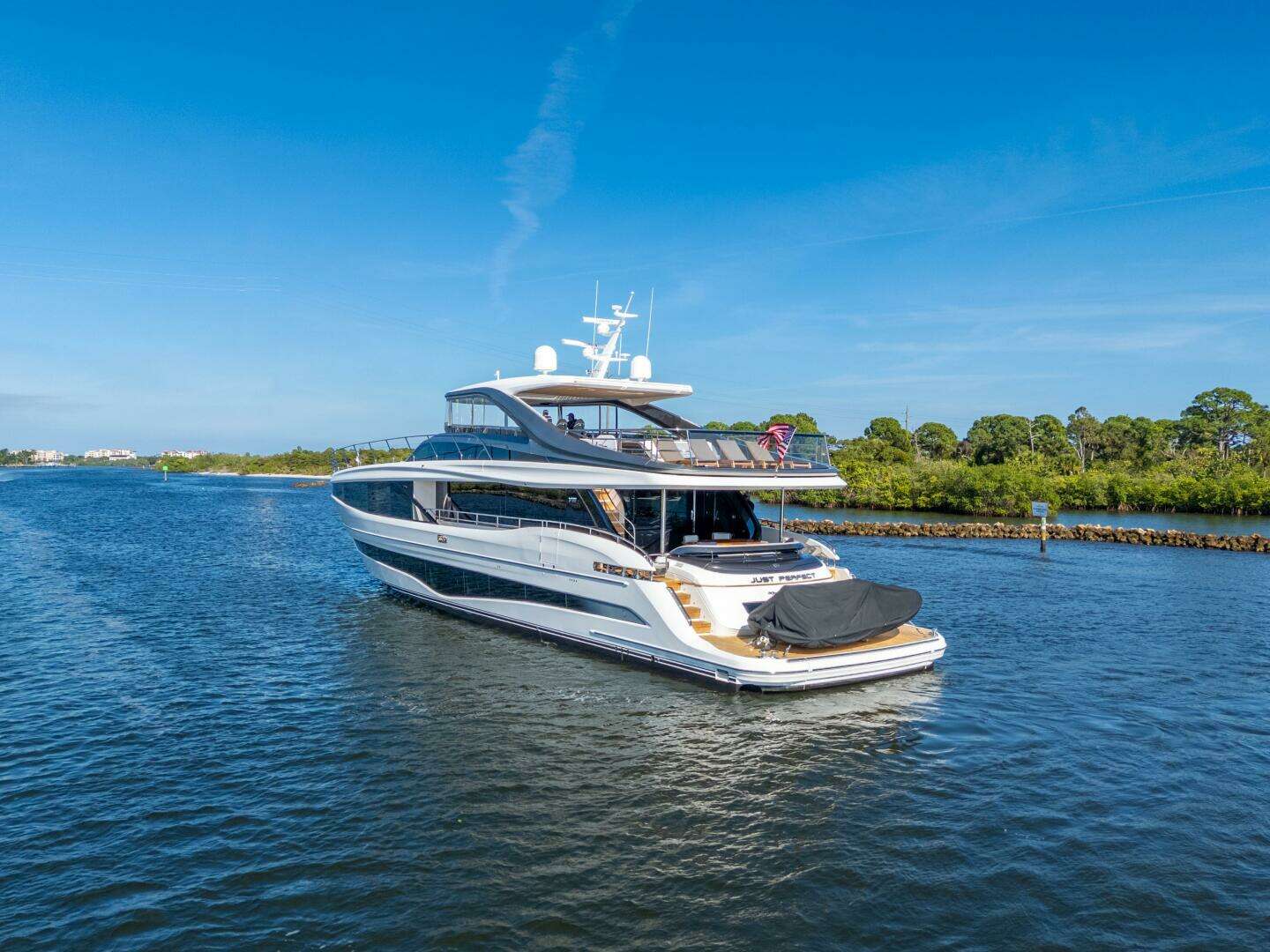 2025 Princess Y95 - Image 7