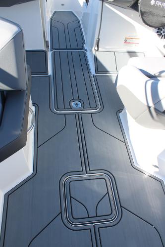 2025 Cobalt CS23 boat interior with sleek, modern flooring design.