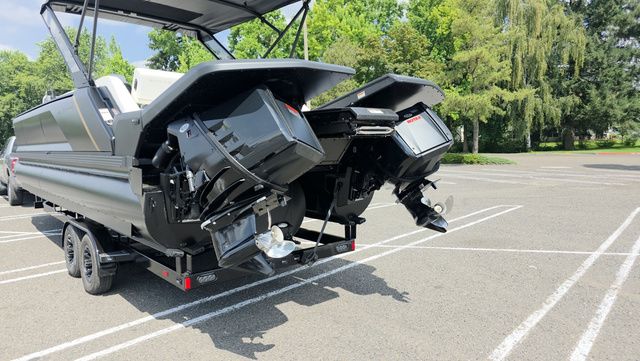 2025 Manitou 26' Explore 6' Max Deck With Dual 150hp Motors - 19