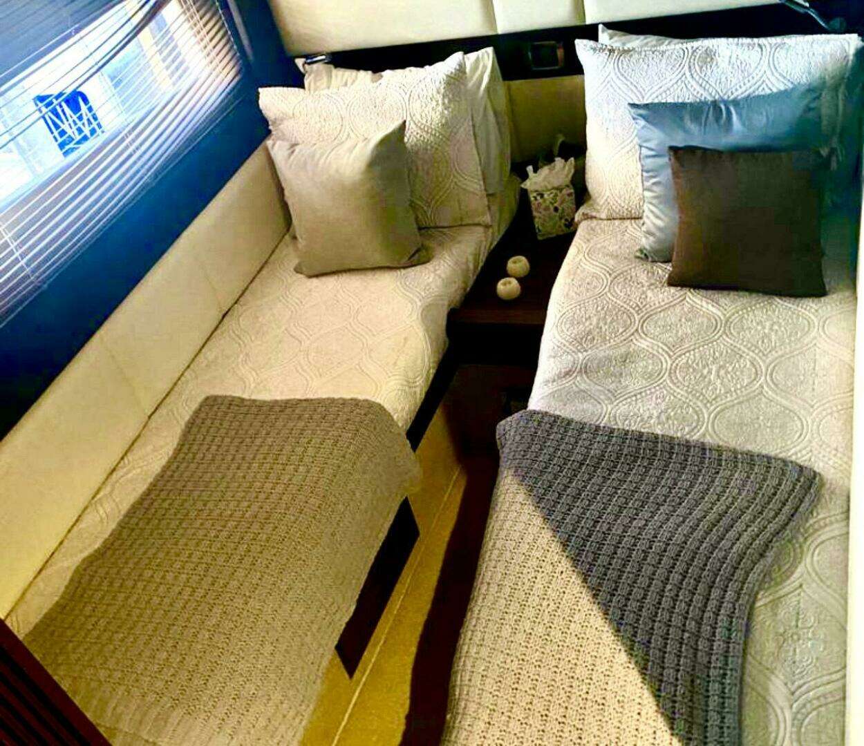 2013 Azimut 55S - Image 10