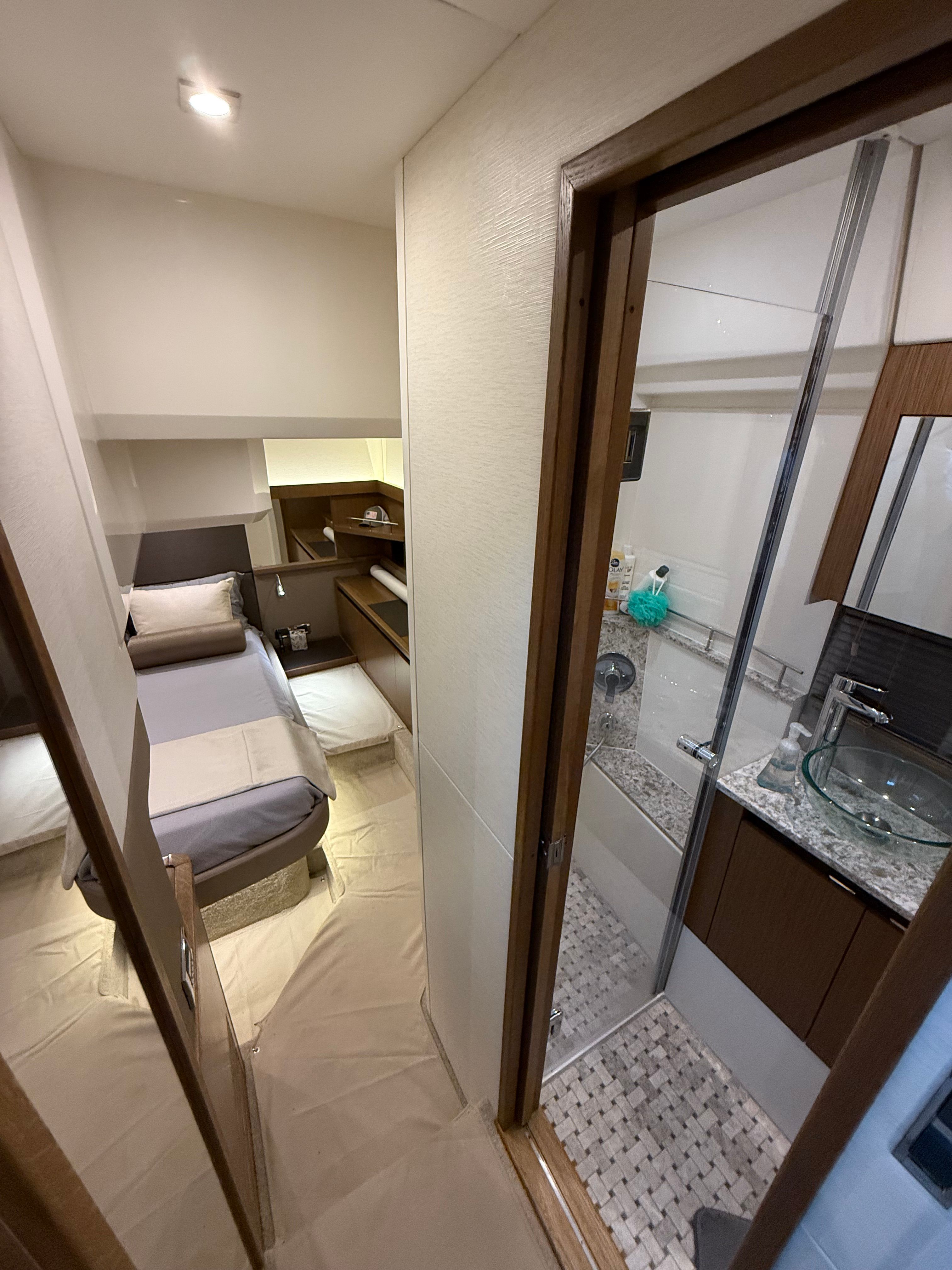 2017 Sea Ray Sundancer 460 - 11