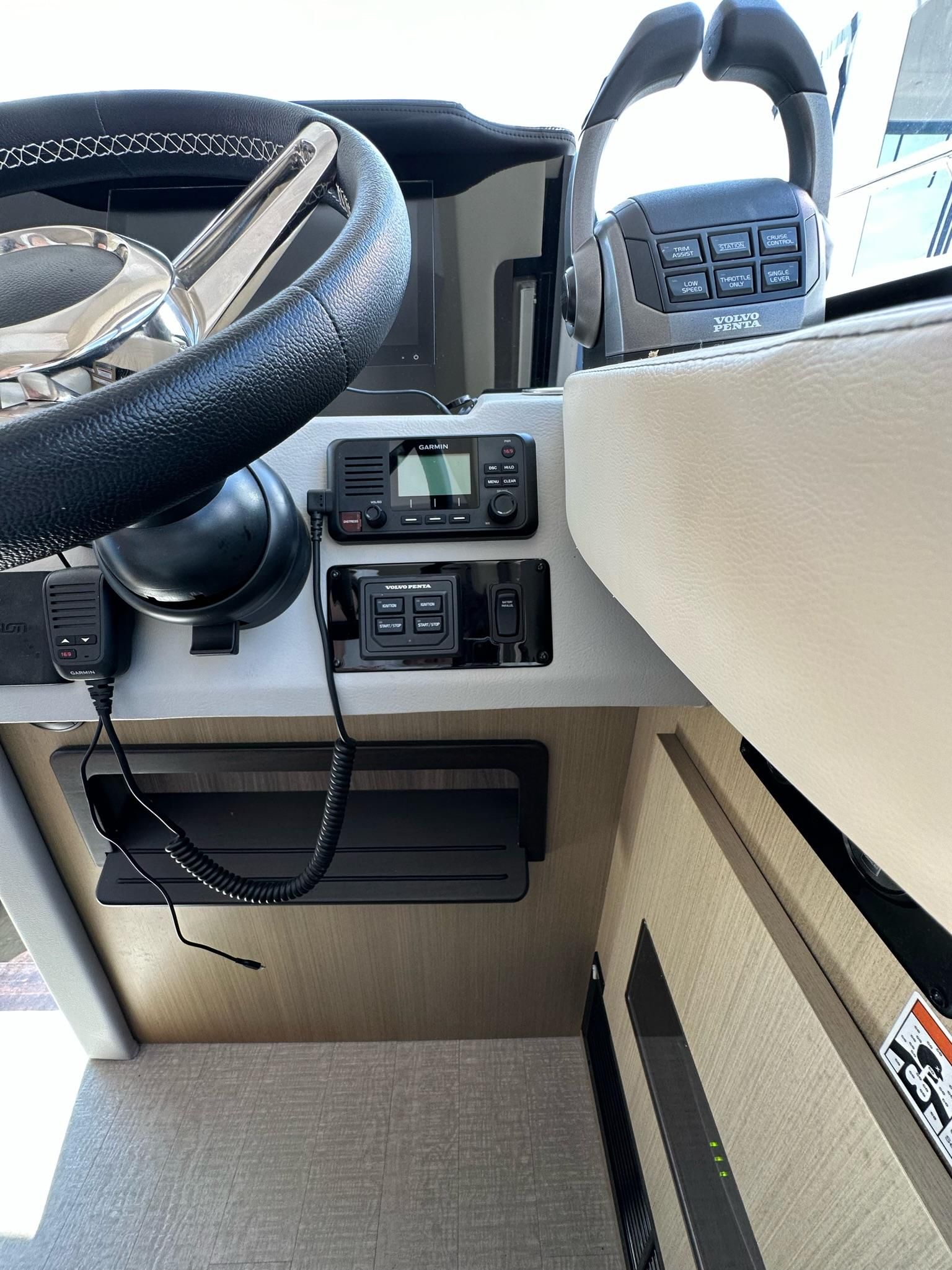 2021 Regal 42 Grande Coupe - 20