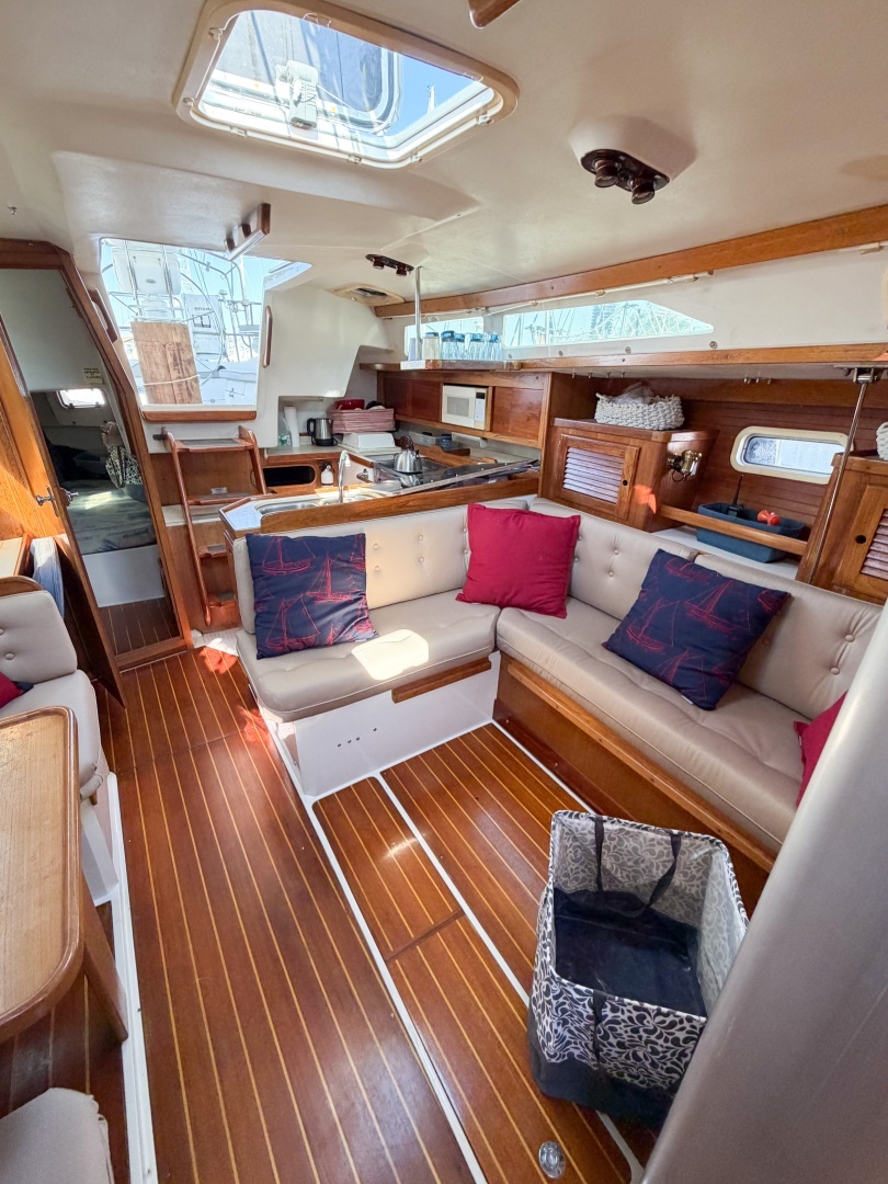 1996 Catalina 36 Mk II - Image 34