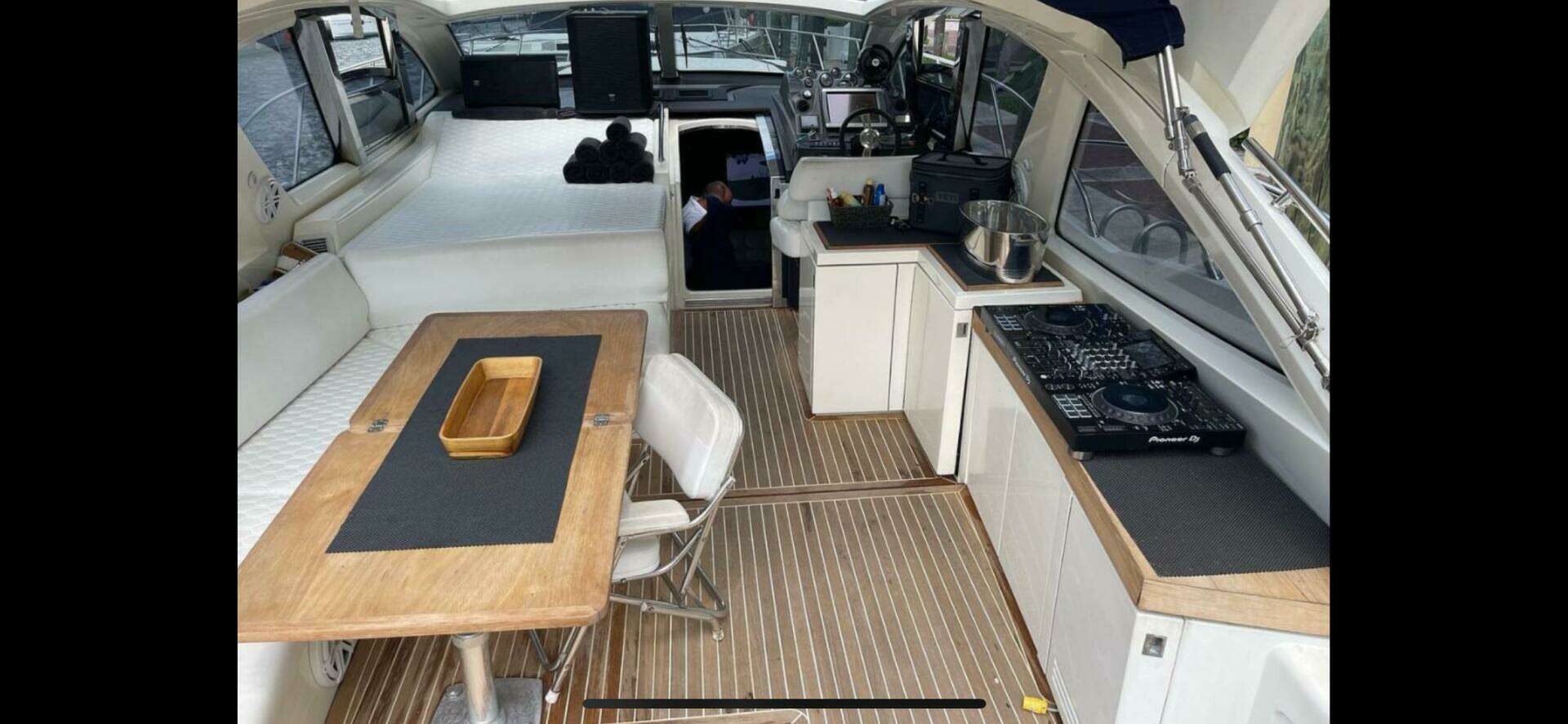 2010 Azimut Atlantis 54 - Image 13