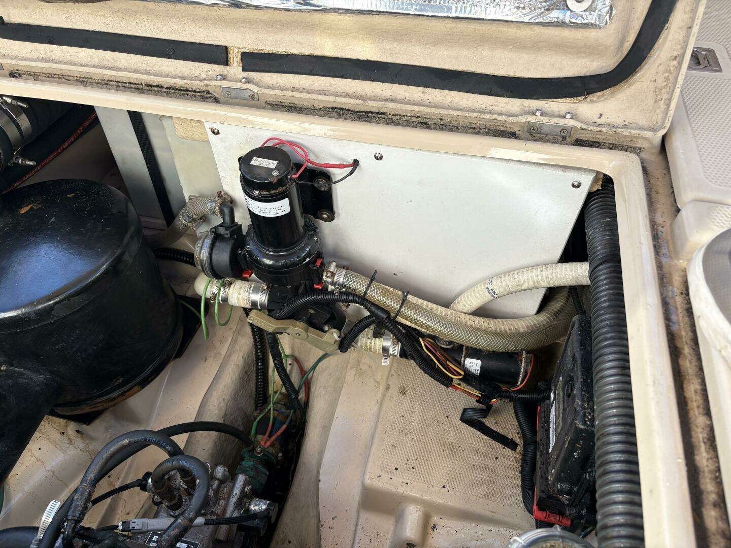 2014 Ranger Tugs R-27 - Image 52