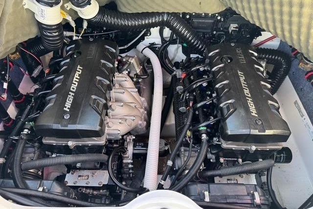 Yamaha 242X E-Series 2020 engine compartment with high output engines.