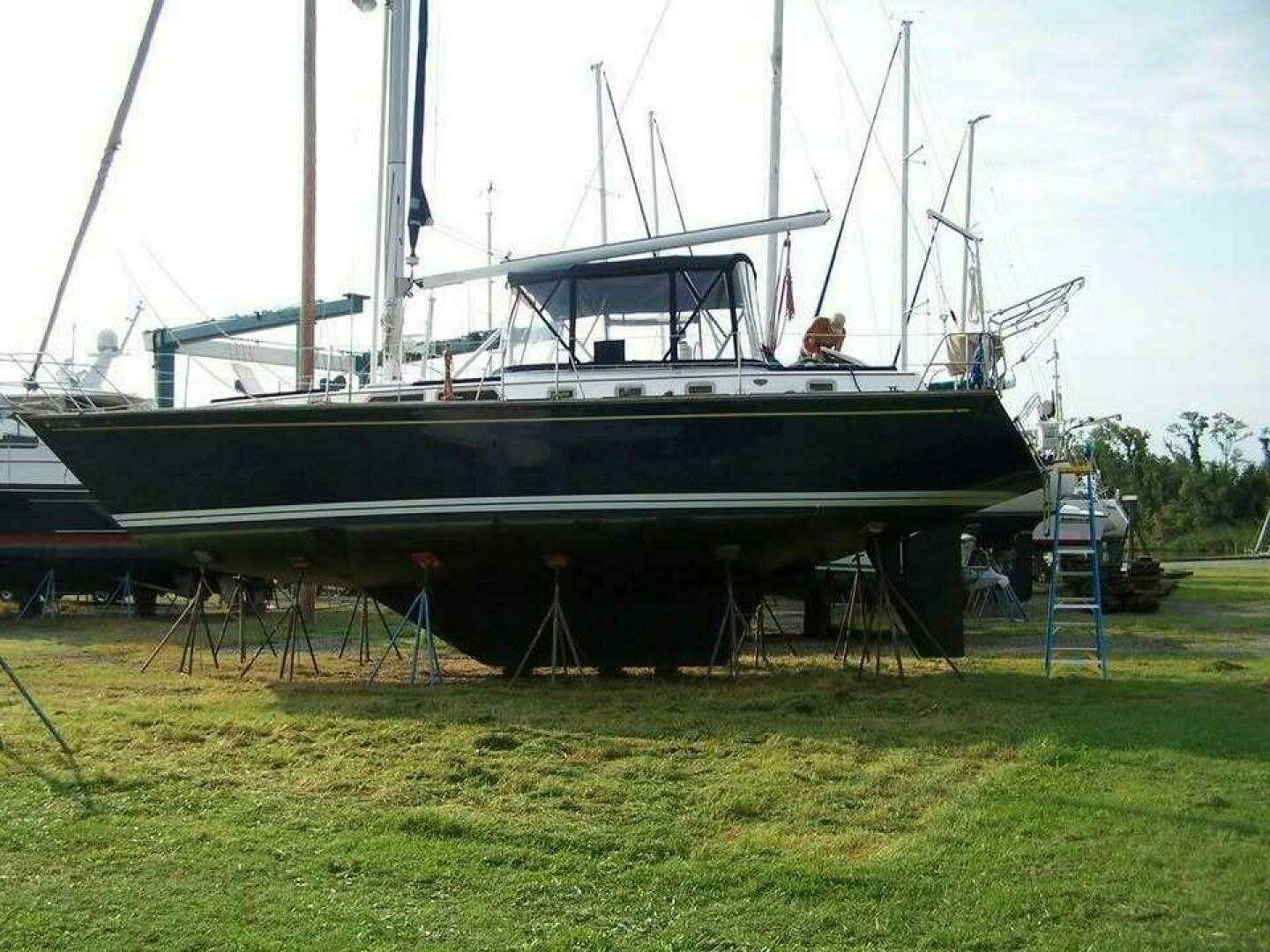 1986 Endeavour 42 CC - Image 2