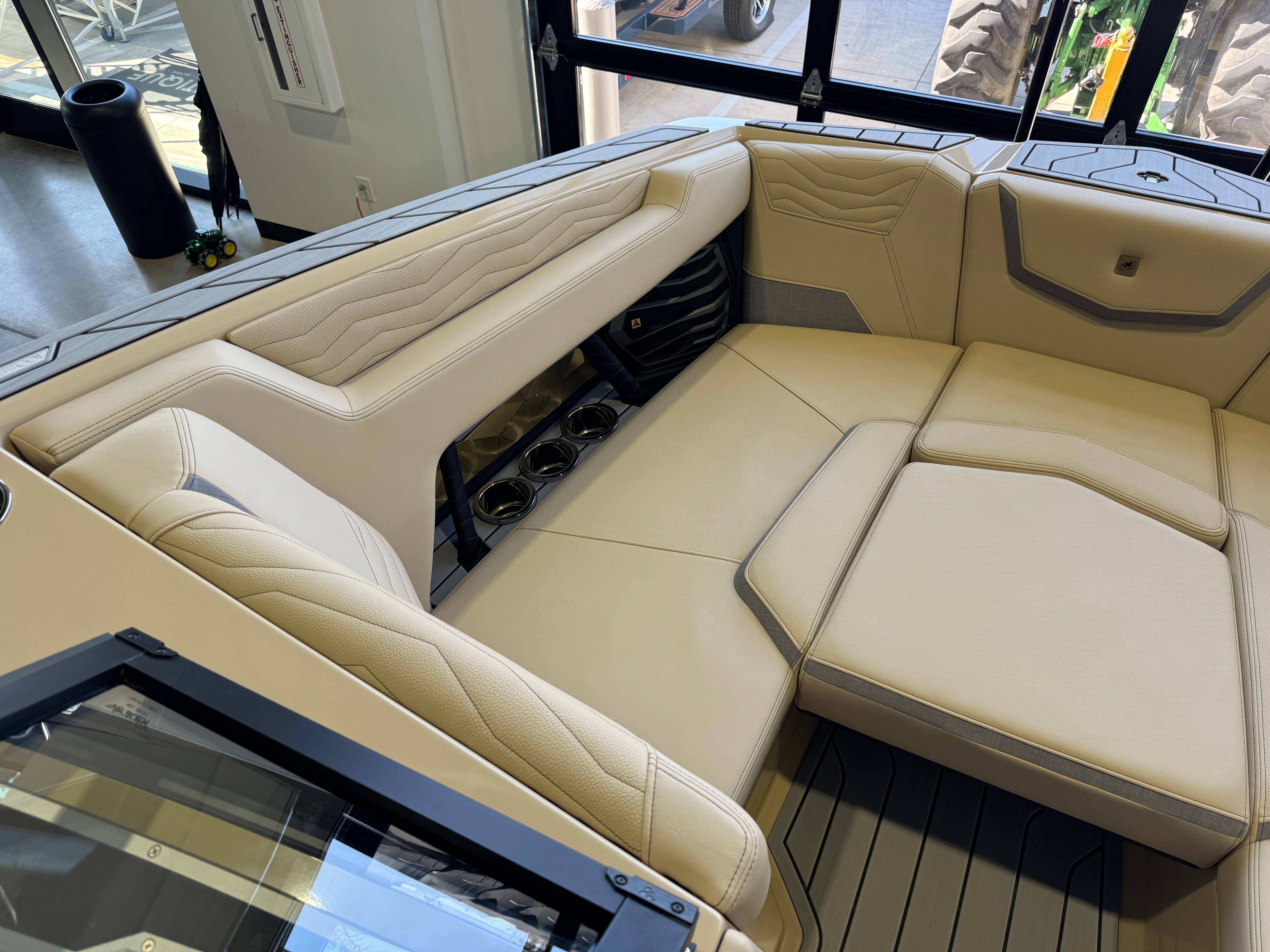 2025 Nautique Super Air Nautique G23 - 18