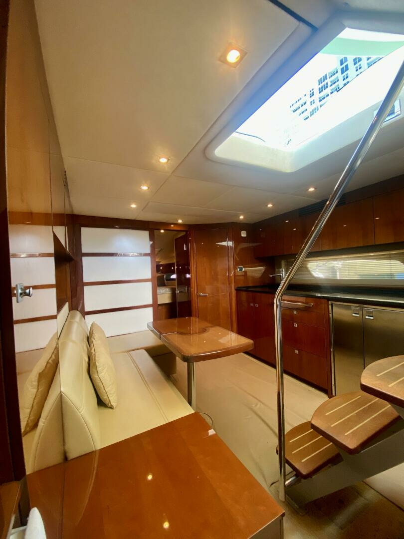 2010 Sea Ray 450 Sundancer - Image 43