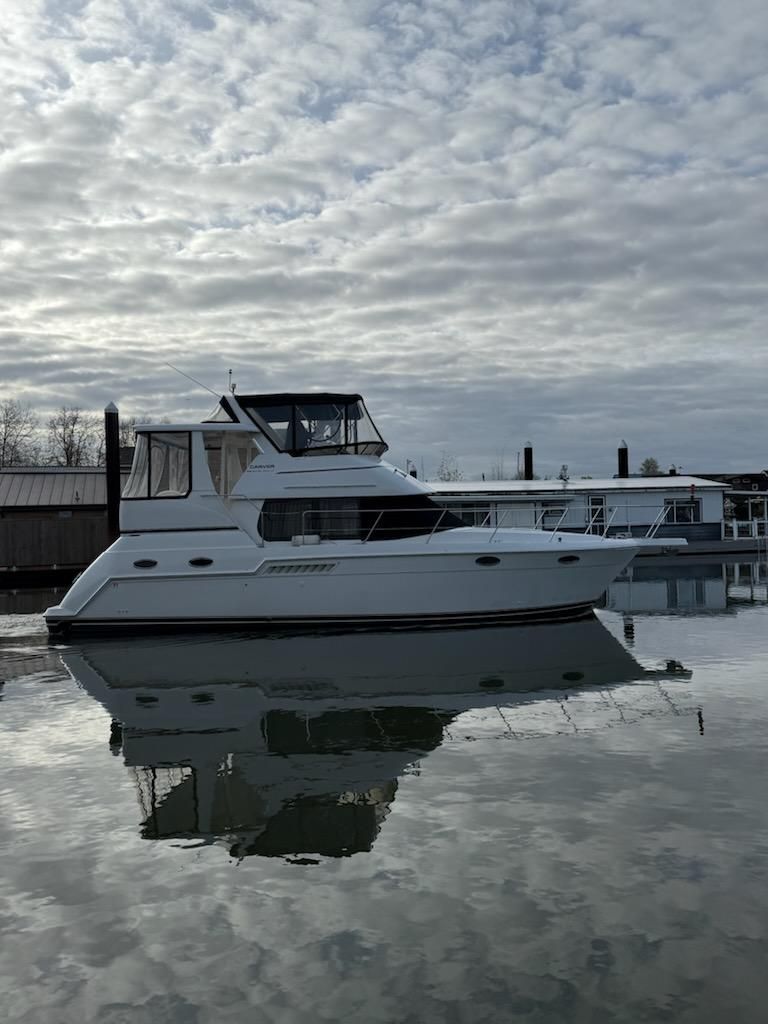 2000 Carver 356 Aft Cabin Motor Yacht - 2