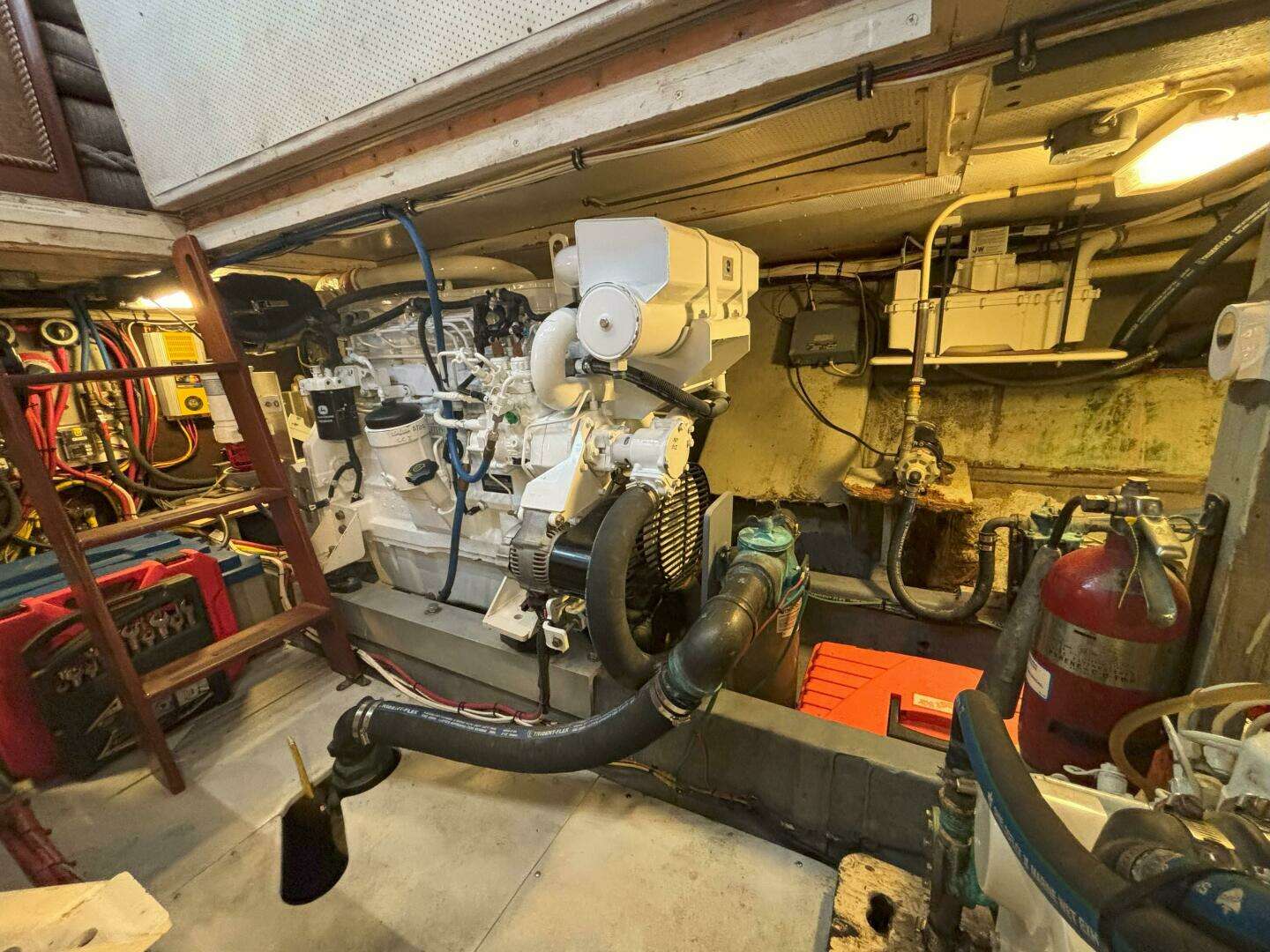 1972 Matthews 4 Flush Deck - Image 35