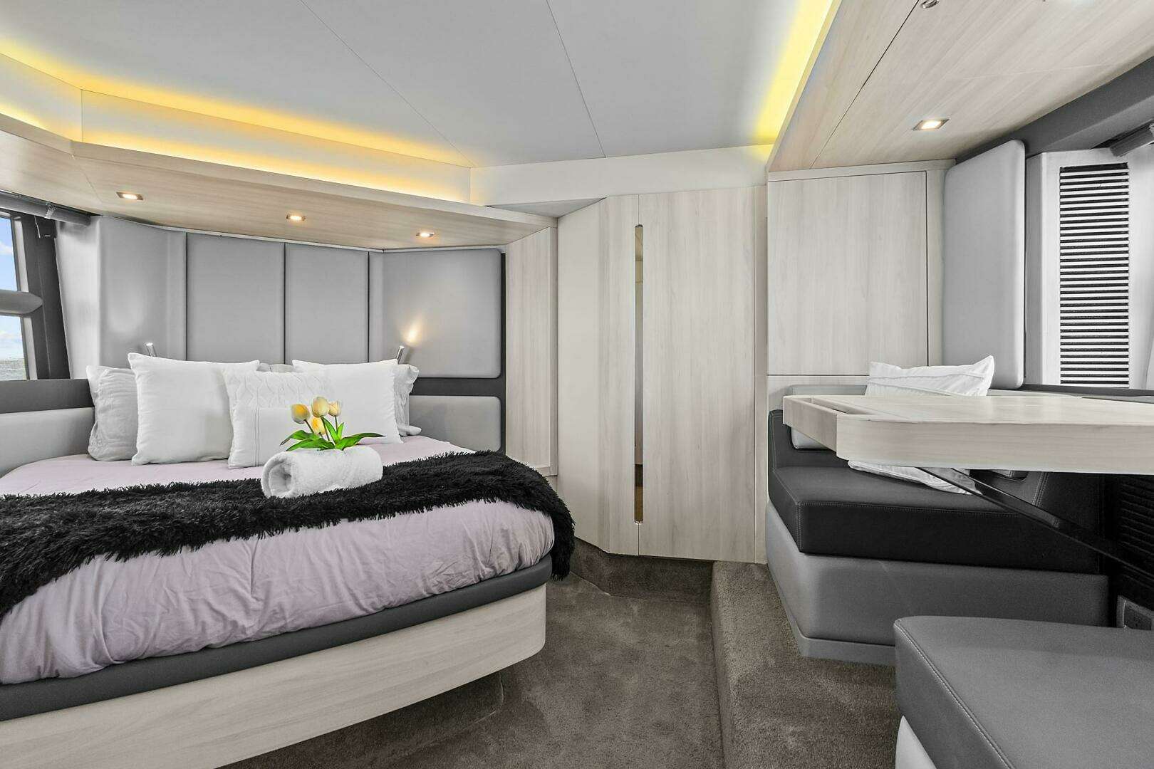 2015 Azimut 55S - Image 16