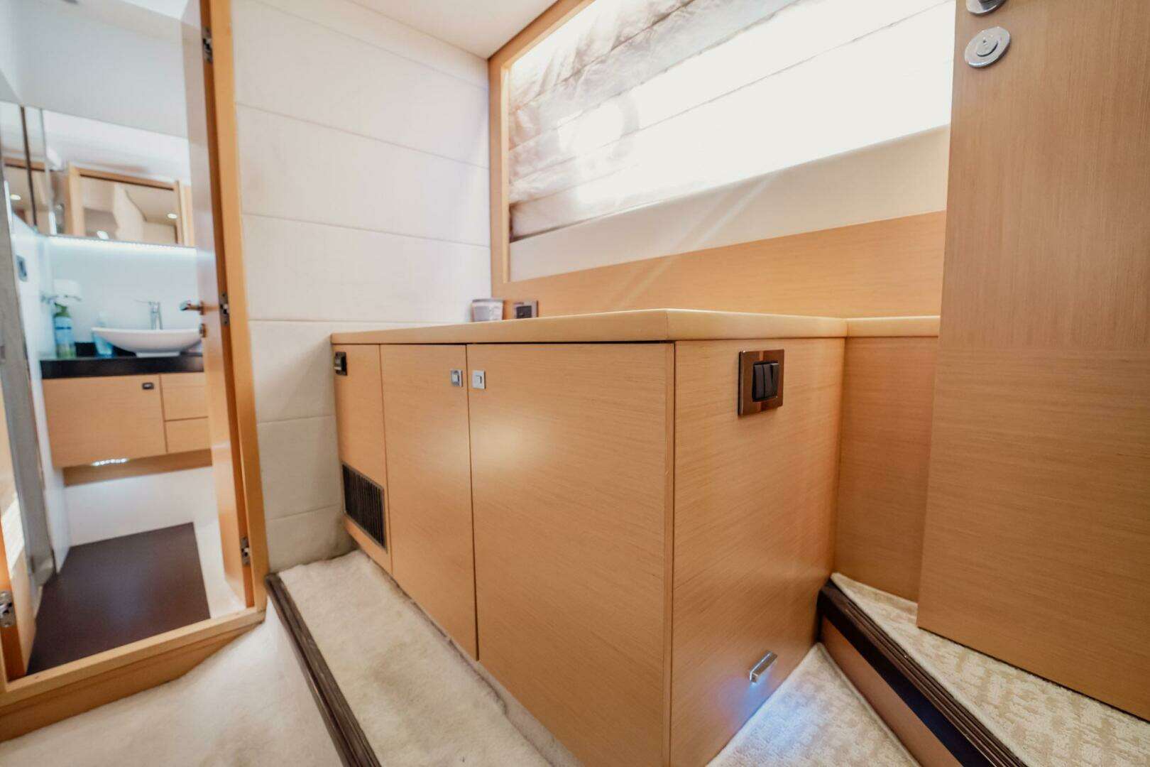 2013 Prestige 500 S - Image 19