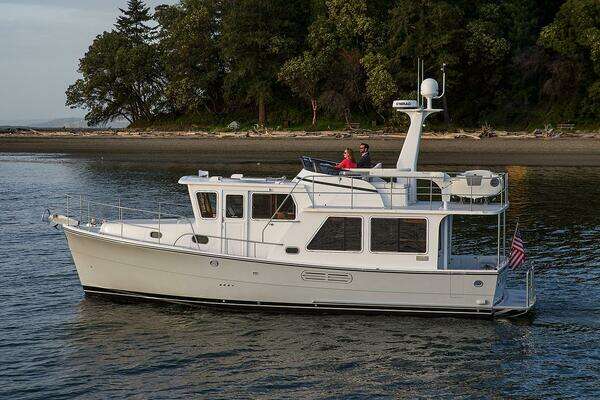 2026 Helmsman Trawlers 38E Pilothouse