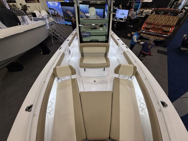 2026 Everglades 253 Center Console - 27