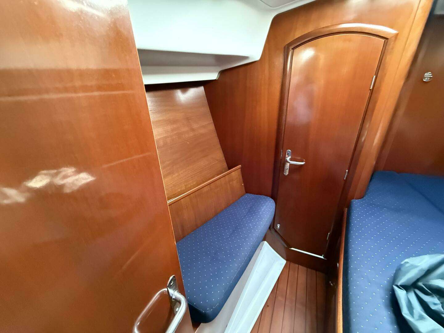 2003 Beneteau — - Image 27