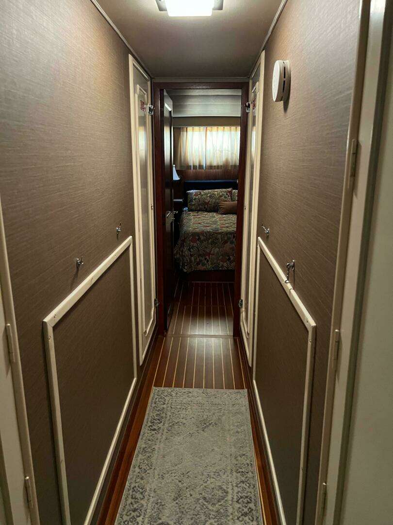 1984 Hatteras 61 CPMY - Image 71