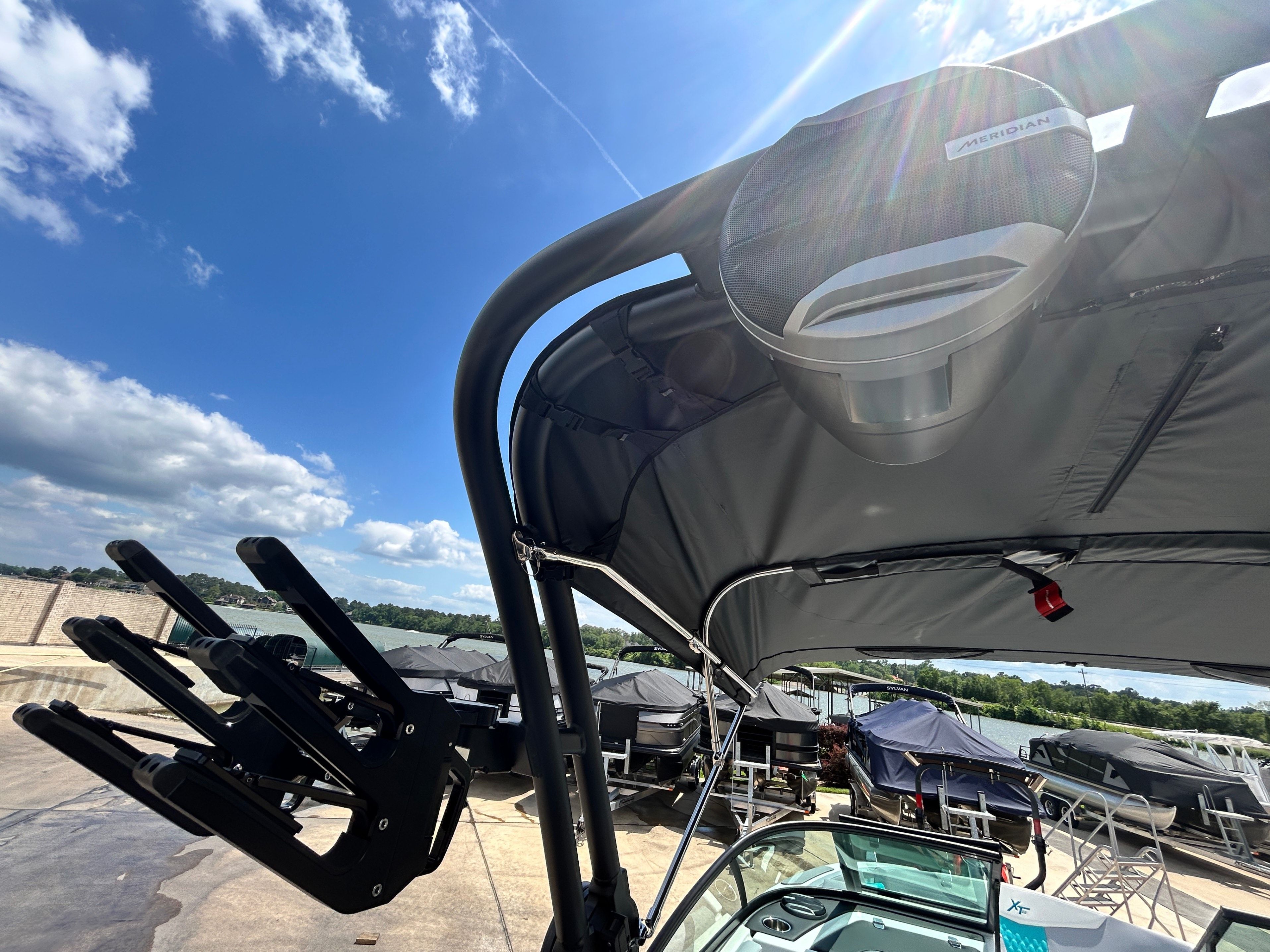 2026 MasterCraft XT22 - 57