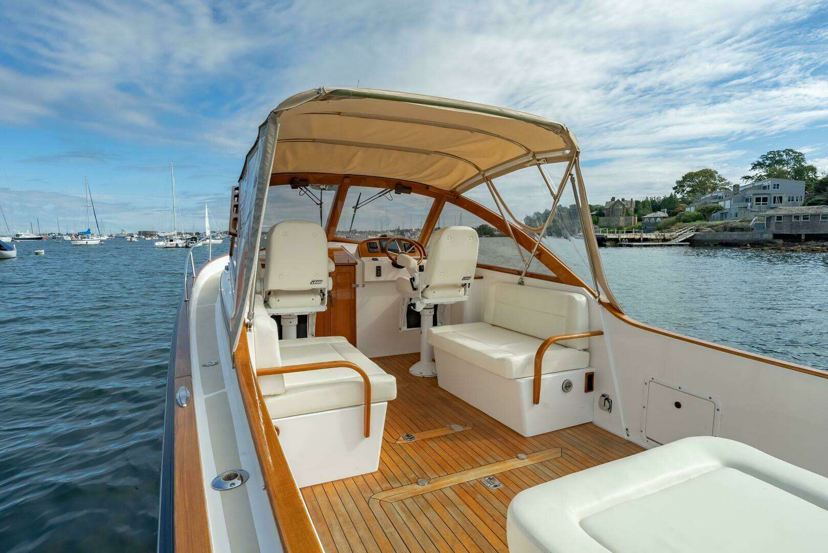 2020 CH Marine Shelter Island Nomad - Image 11
