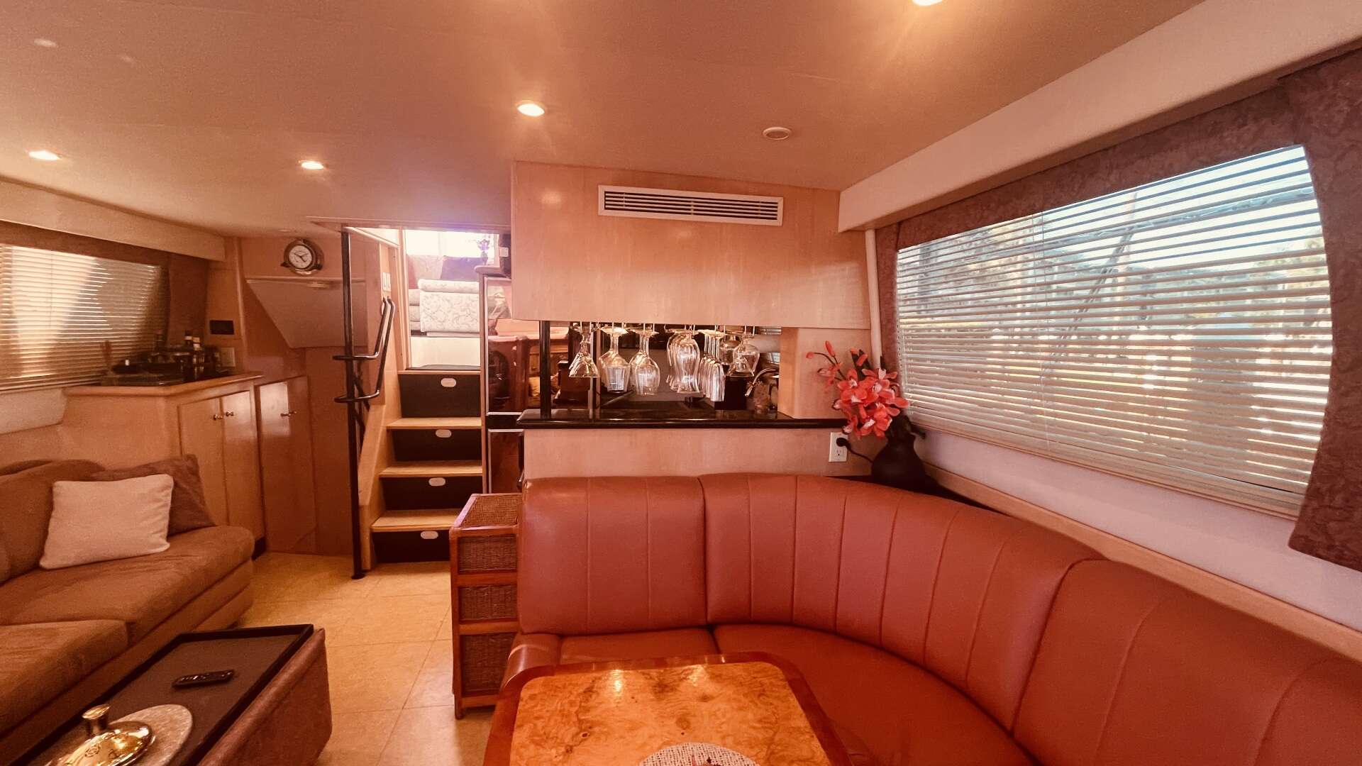 1997 CARVER YACHTS 500 COCKPIT MY - Image 26