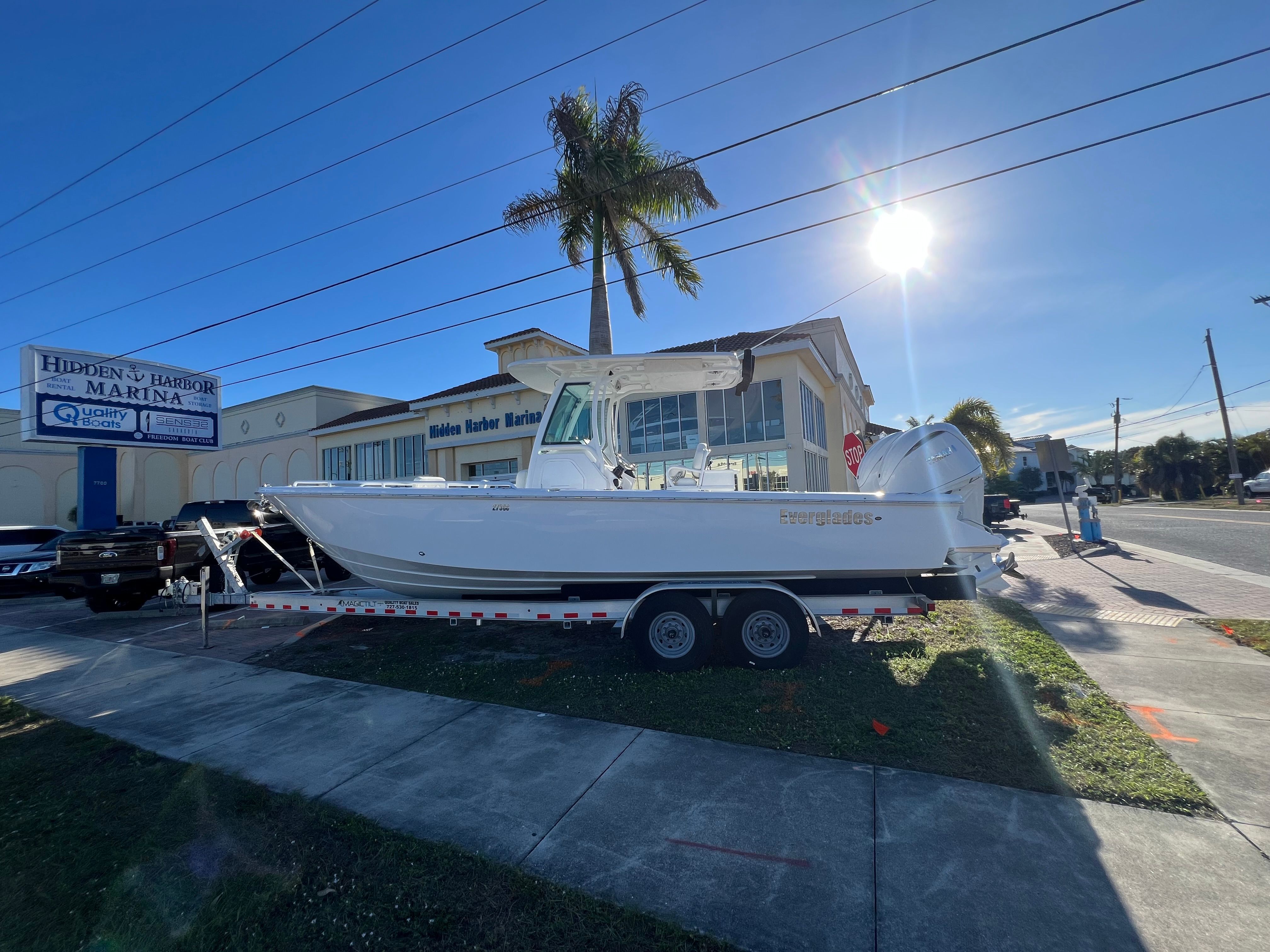 2026 Everglades 273 Center Console