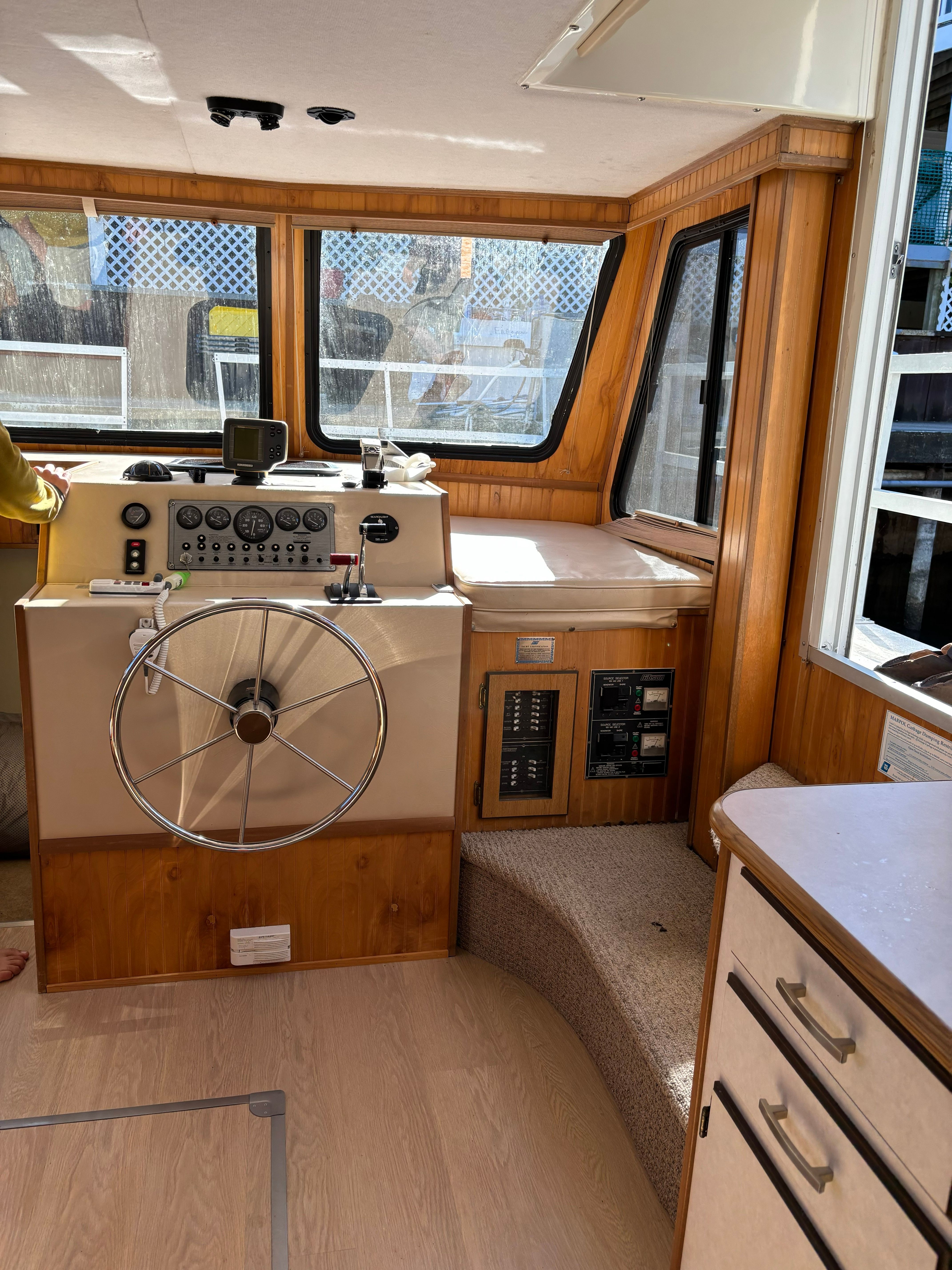 1999 Gibson 37 SPORT - 3