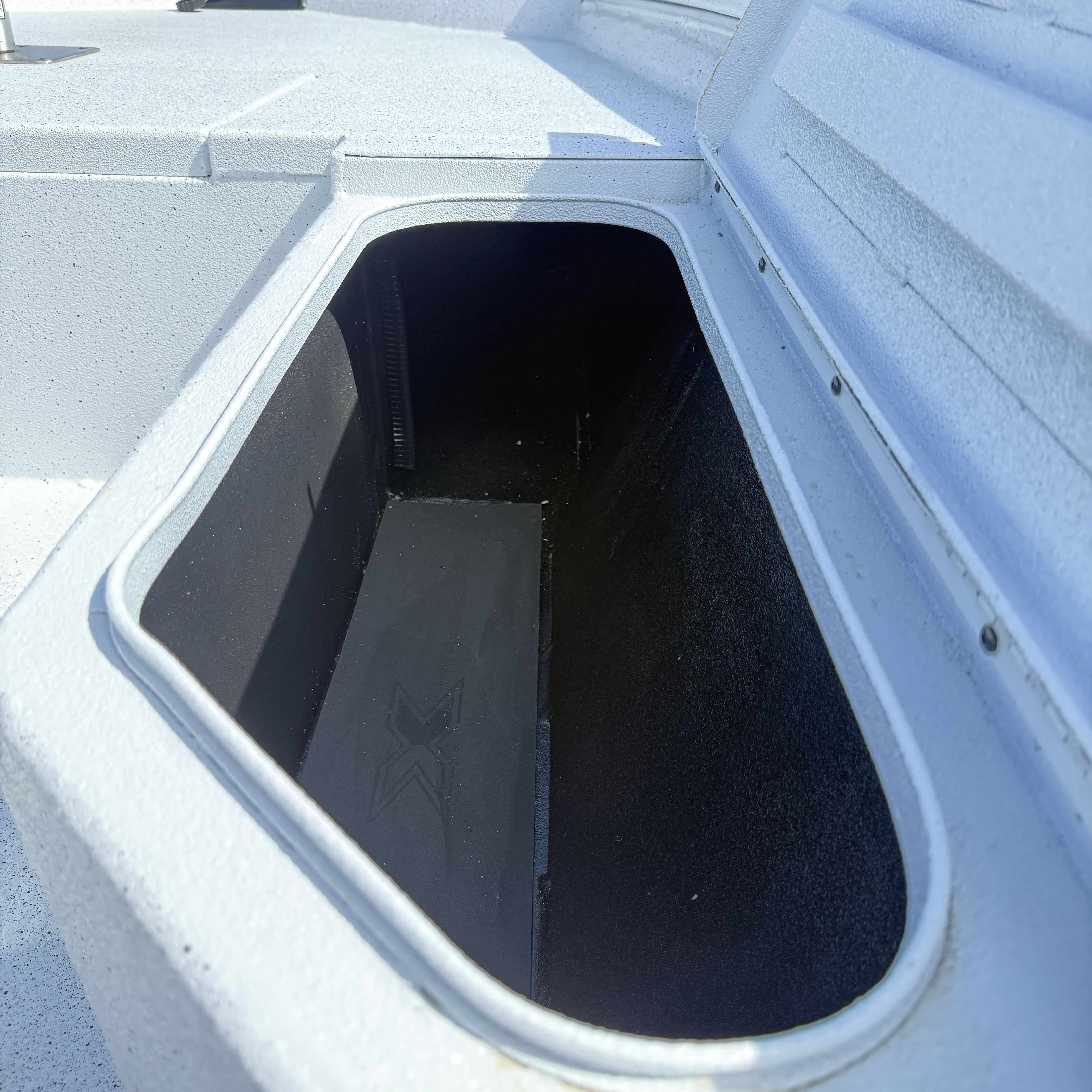 2026 Xpress H20B Bay - 11