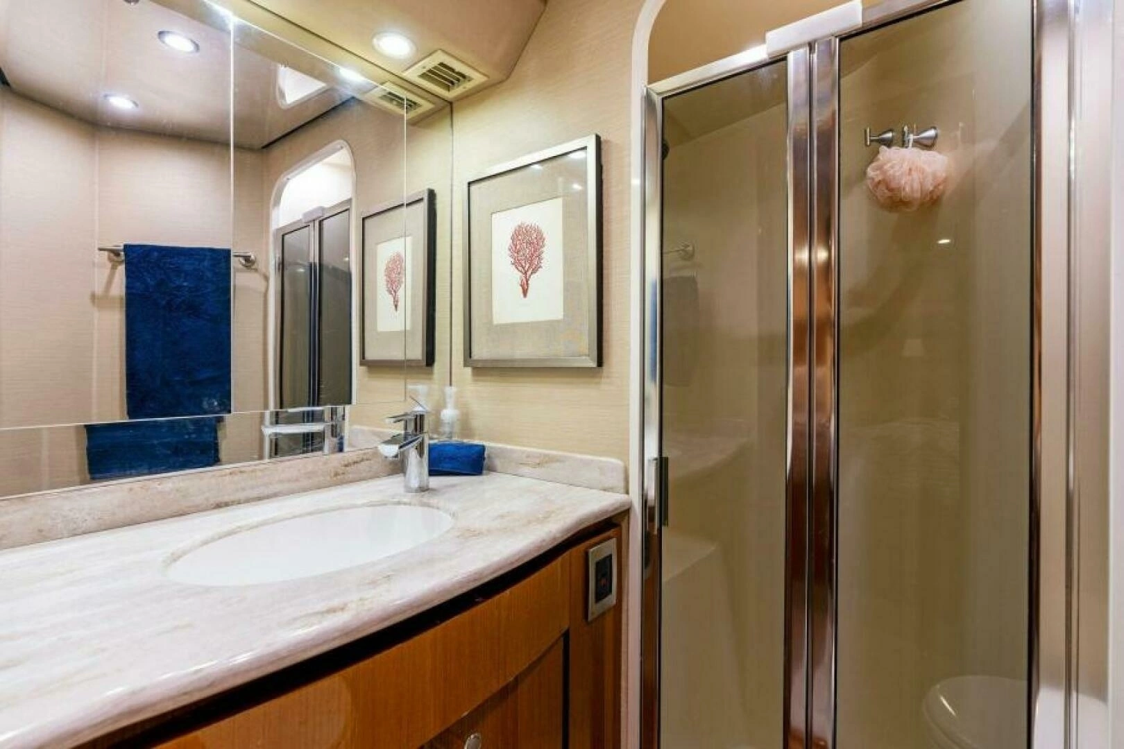 2003 Viking 48 Convertible - Image 35