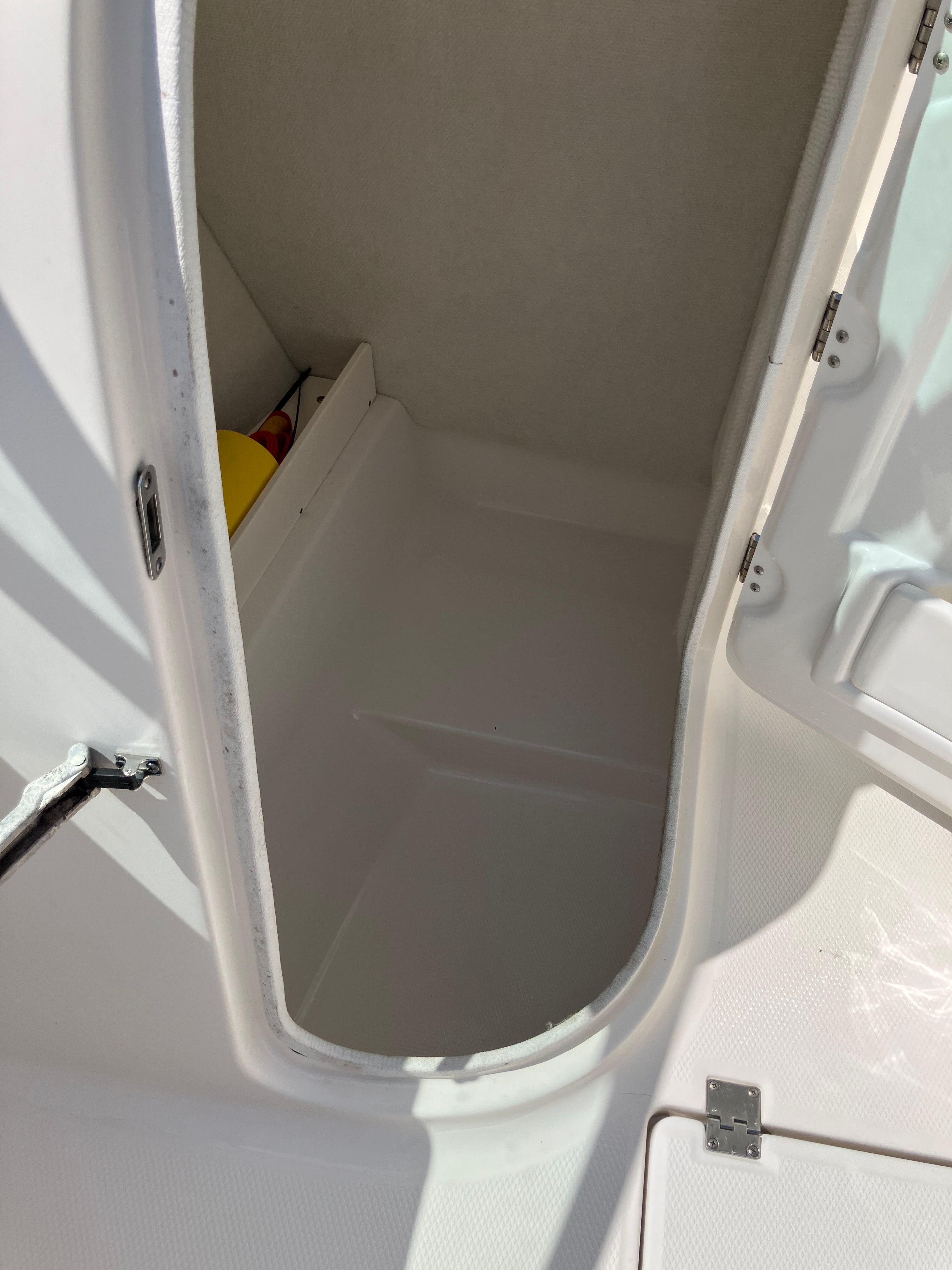 2017 Robalo R207 Dual Console - 4