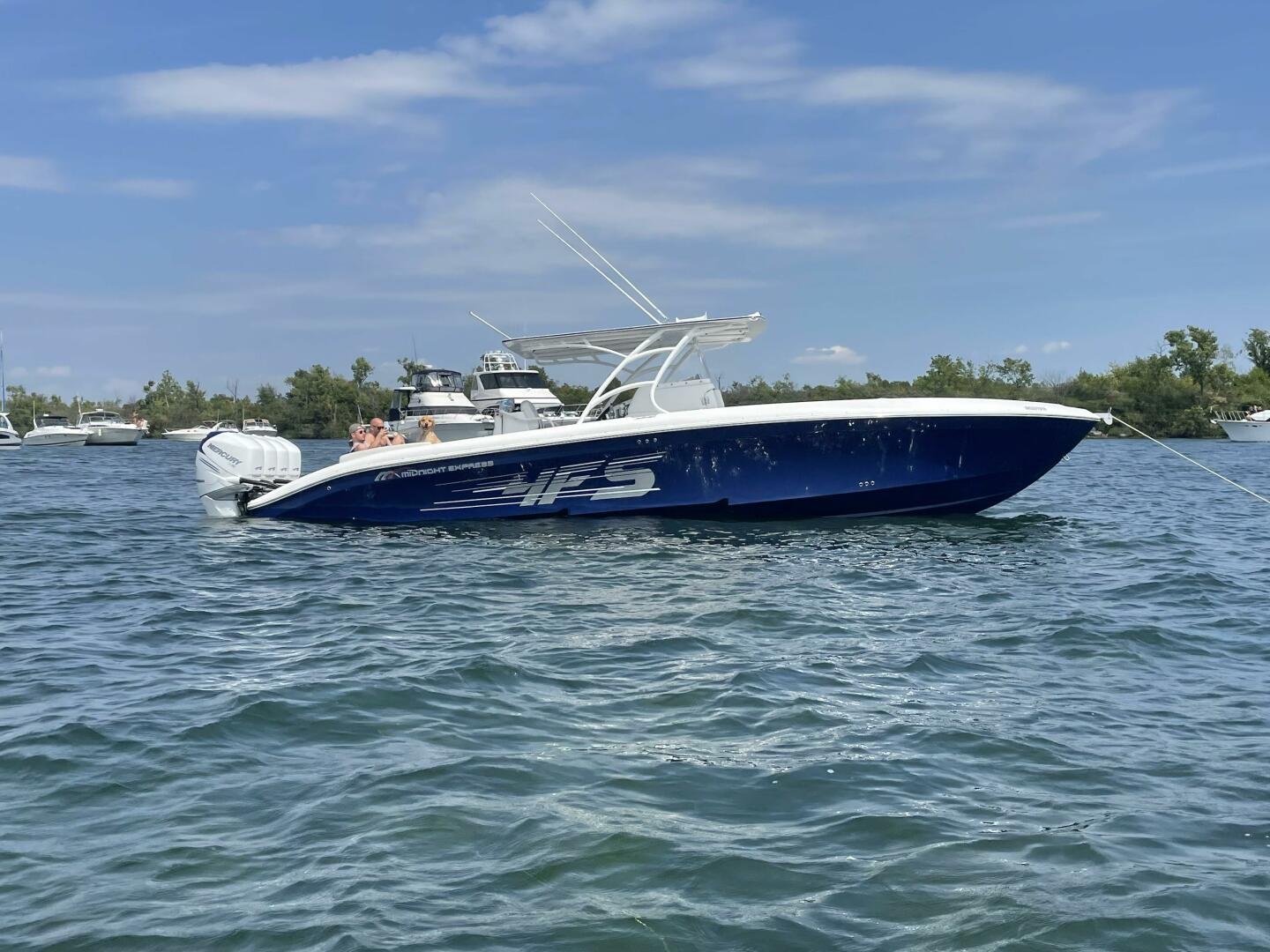 2016 Midnight Express 37 Open