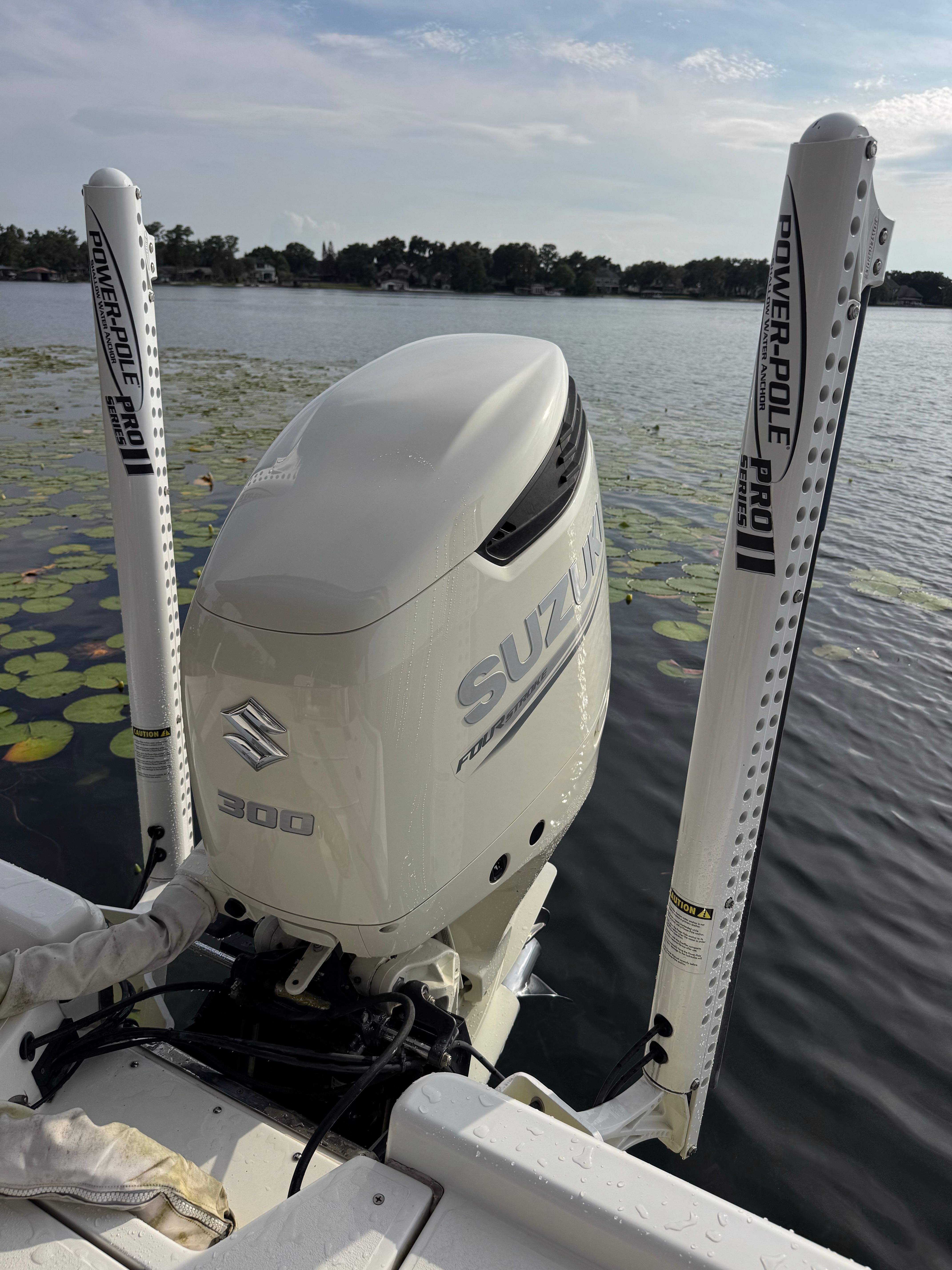 Suzuki 300 outboard motor on ShearWater LTZ 2004 boat.