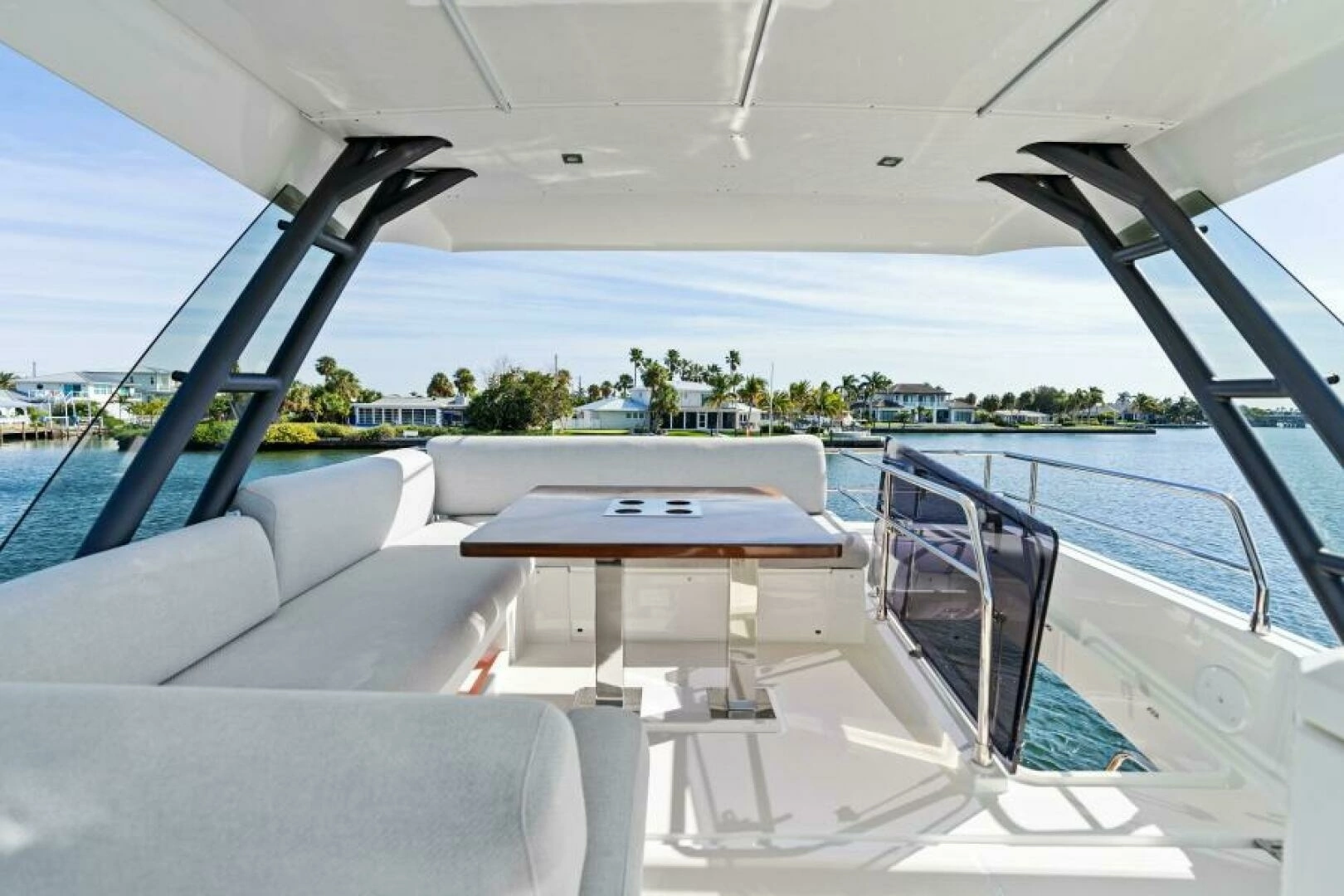 2020 Prestige 520 Flybridge - Image 45