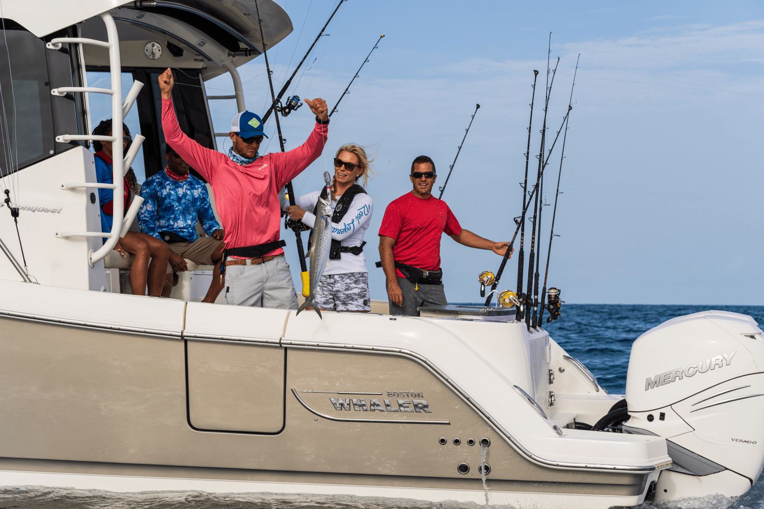 2025 Boston Whaler 405 Conquest - 25