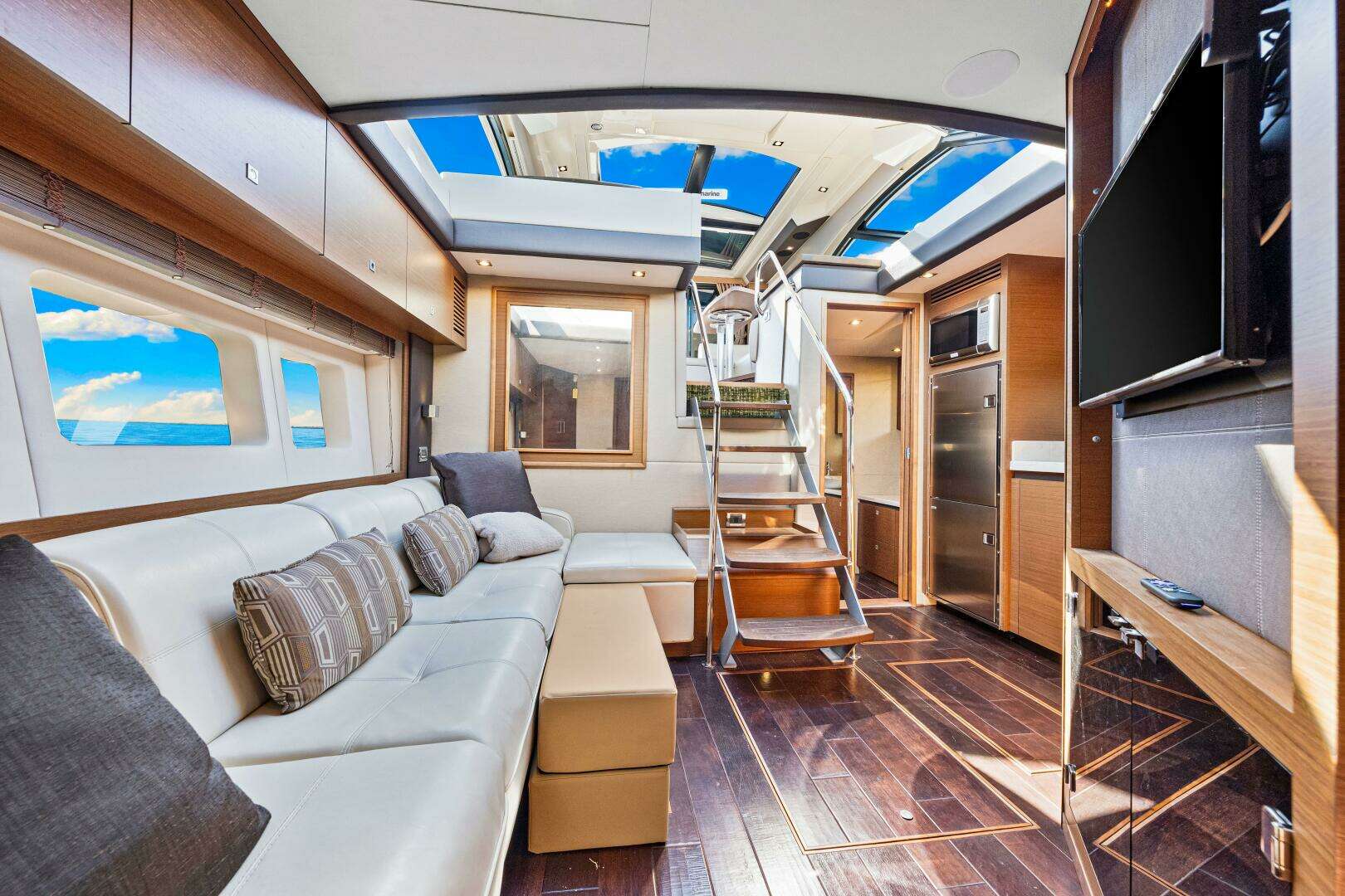 2016 Sea Ray 510 Sundancer - Image 39