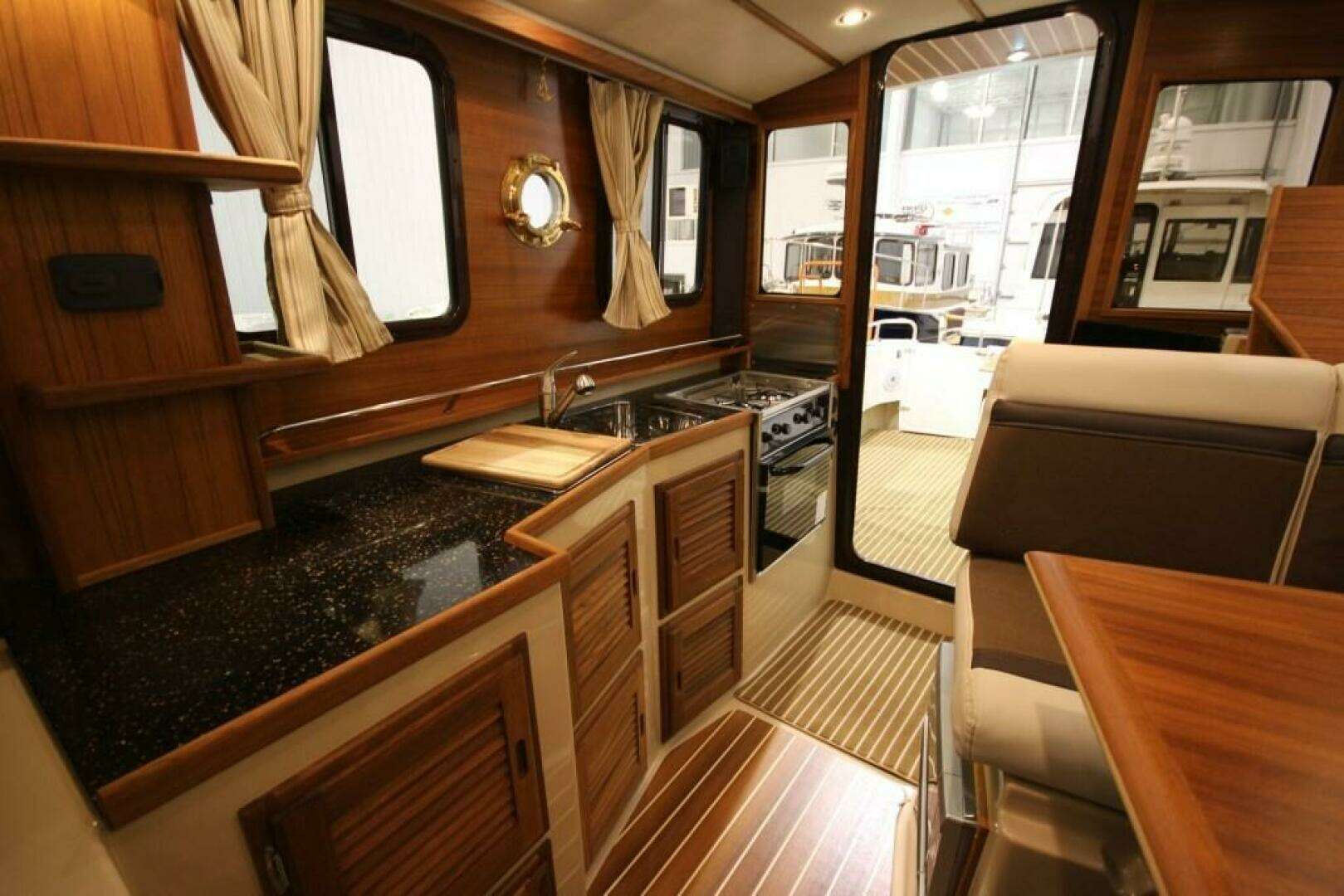 2026 Ranger Tugs R-31 Sedan Luxury Edition - Image 30