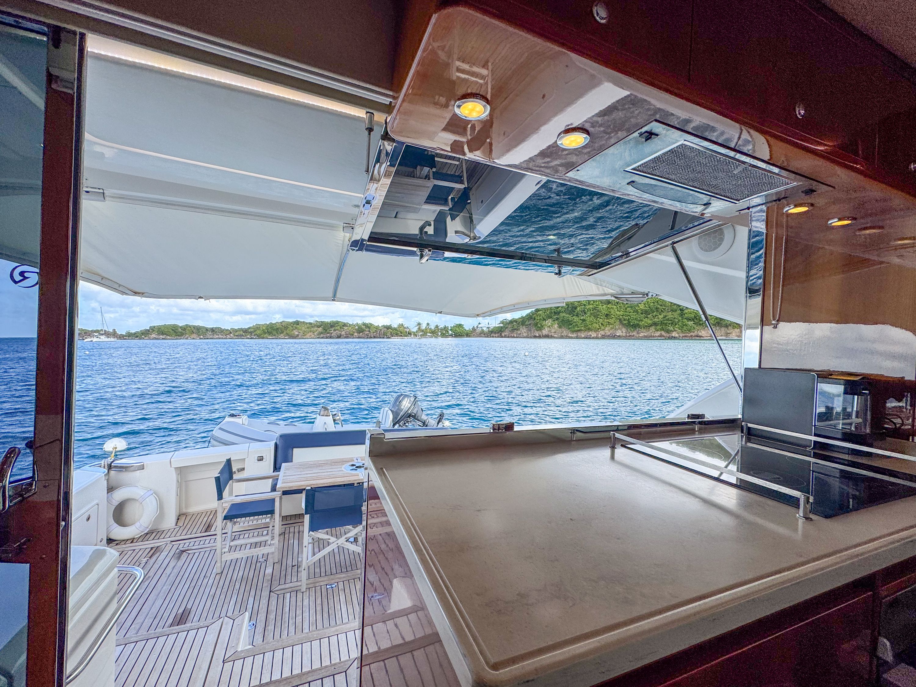 2015 Riviera 53 Enclosed Bridge - 52