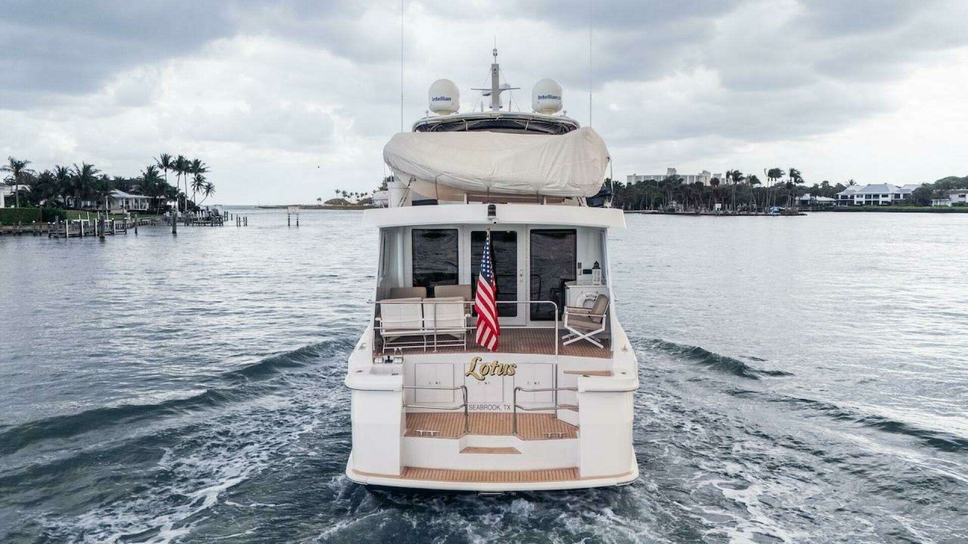 1998 Hatteras Sport Deck - Image 15