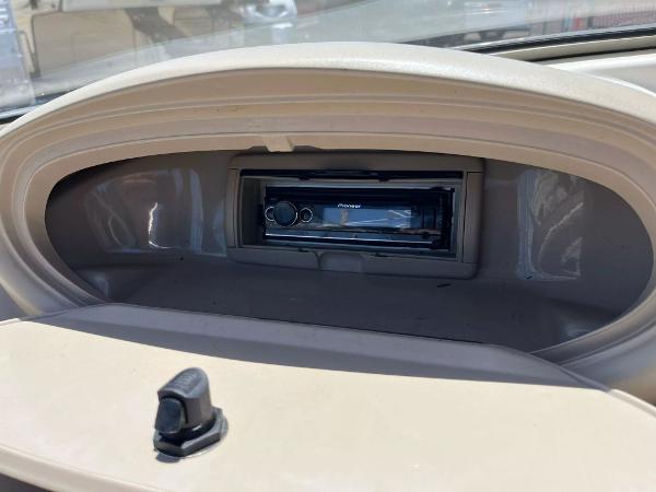 2001 Bayliner 195 Capri - 17