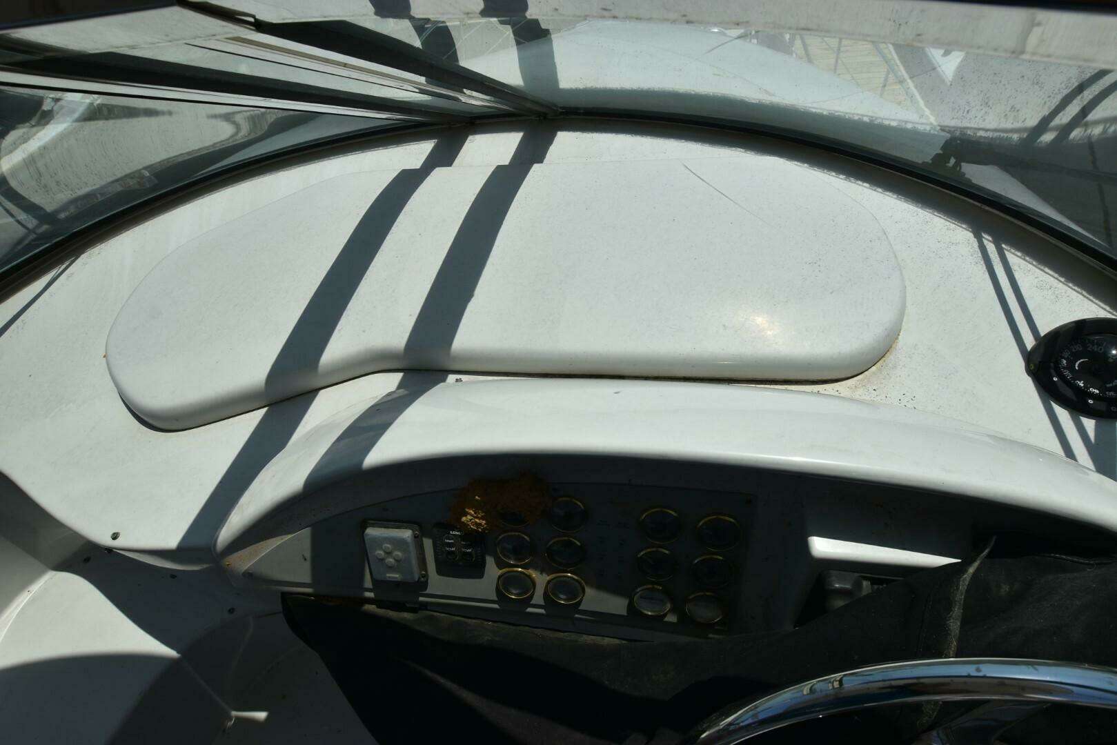 2005 Bluewater 5200 - Image 7