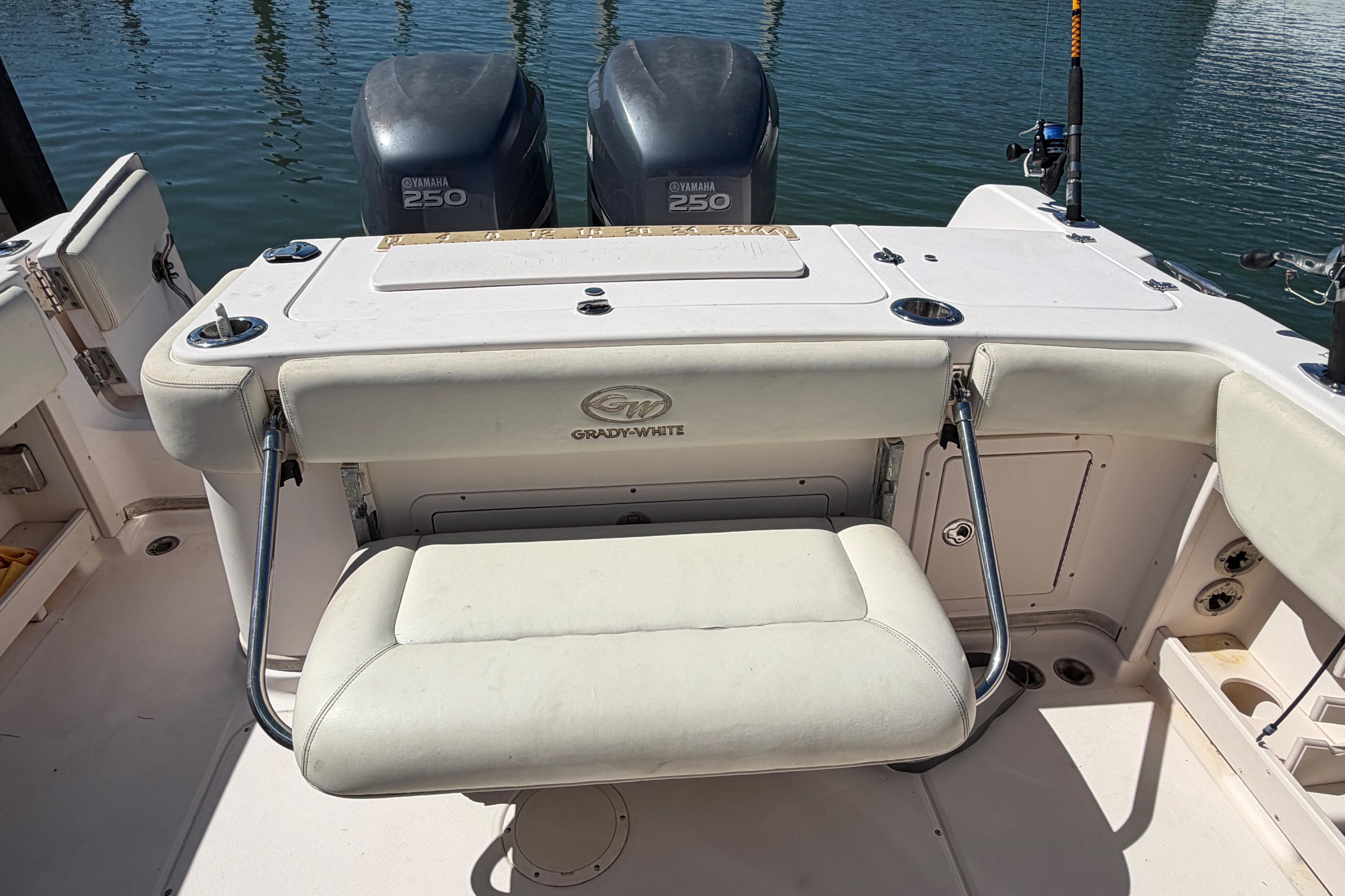 2006 Grady-White Sailfish 282 boat with Yamaha 250 engines at dock.